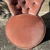 Buttoned boudoir armchair, dressing table, vintage in pink velvet.