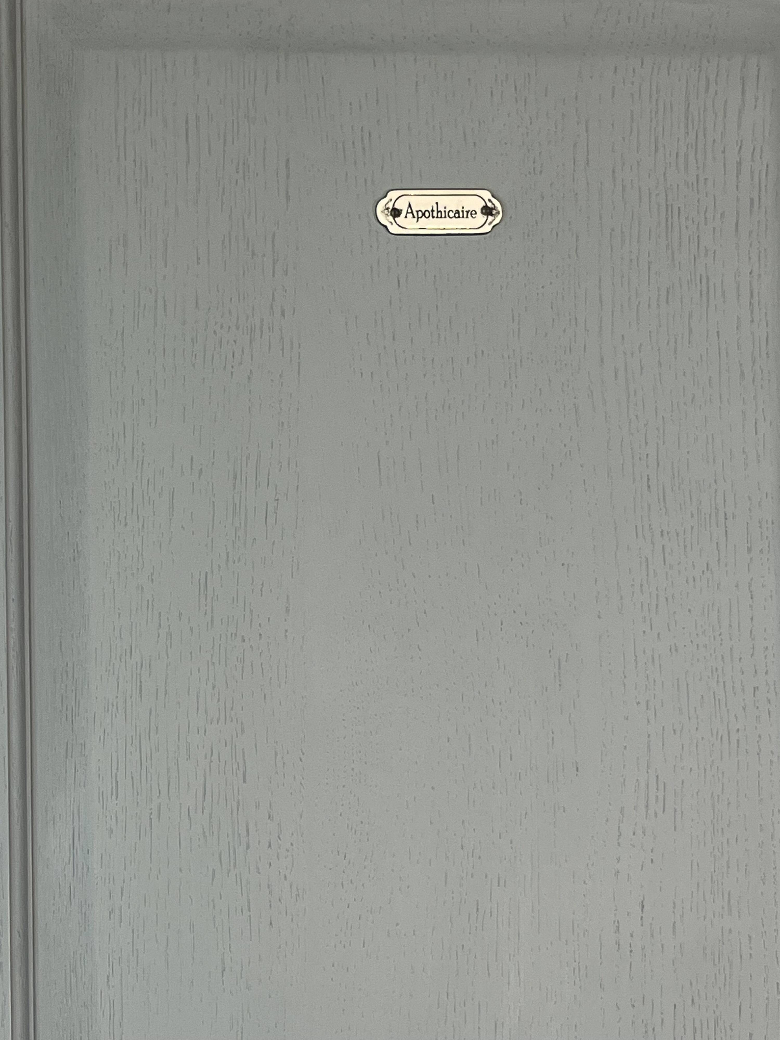 Armoire Parisienne
