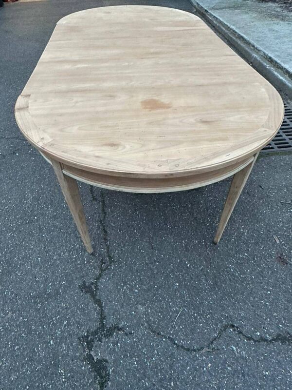 Table à manger ronde extensible Louis XVI du 19ème rénovée 215cm