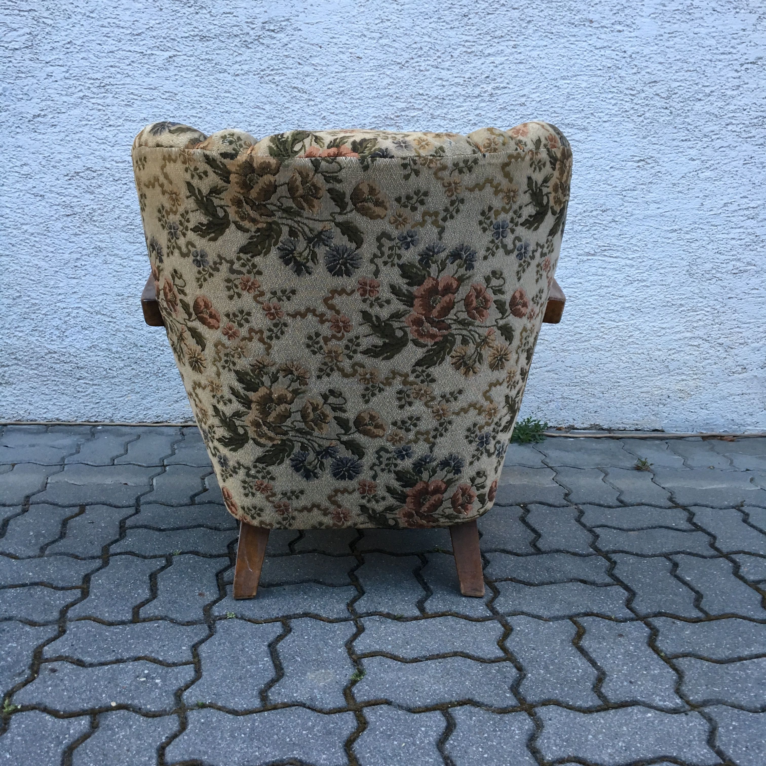Jindrich Halabala lounge chair Up Závody 30s wood art deco