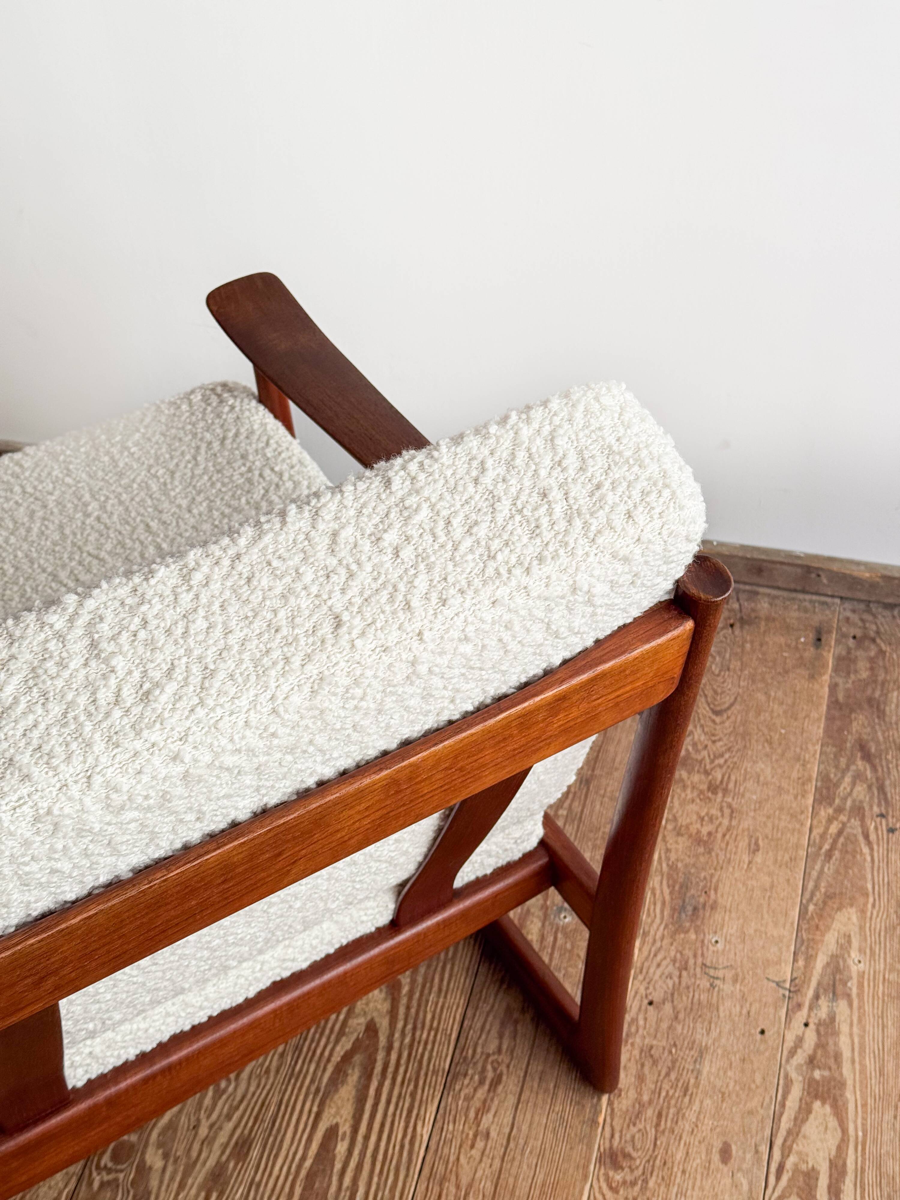 Canapé FD130/3 by Hvidt Mølgaard, Mid Century sofa in teak, Denmark