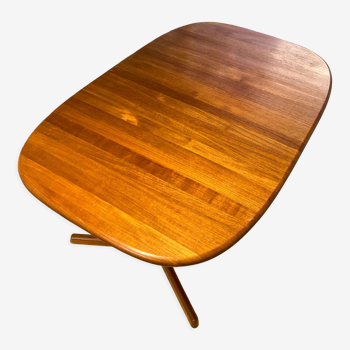 Dyrlund éditeur, table scandinave en teck massif