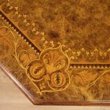 Table octogonale en bois marqueté du XXe siècle