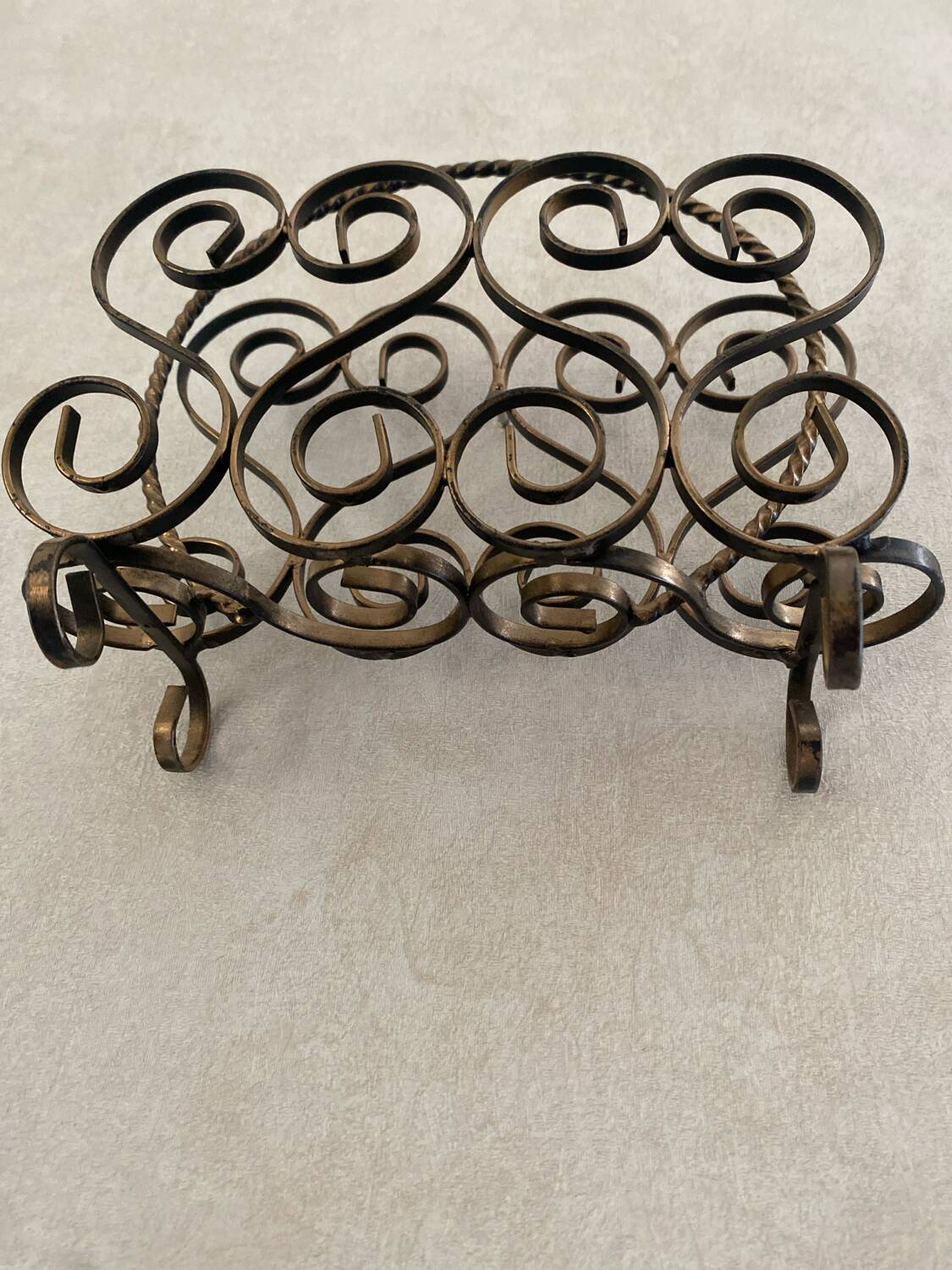 60s magazine rack in gold metal