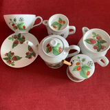 Lunch teapot, jars and jam