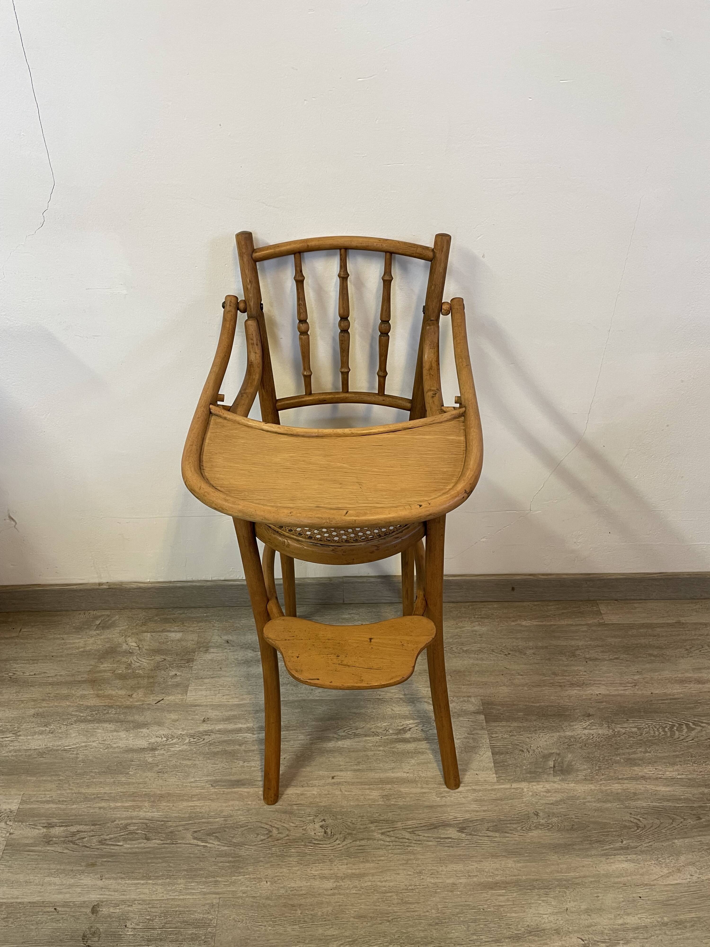Baby high chair in curved beech