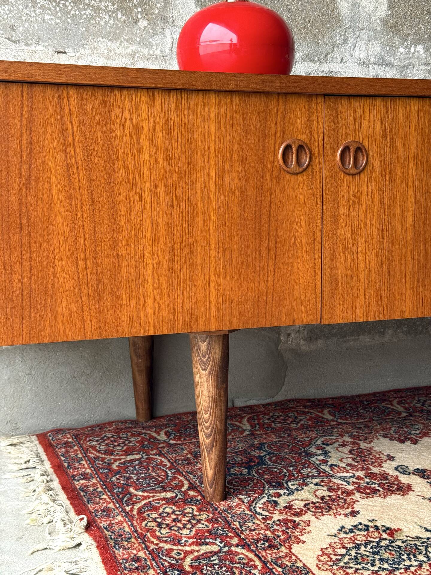 Vintage Scandinavian low sideboard in teak, 1970.