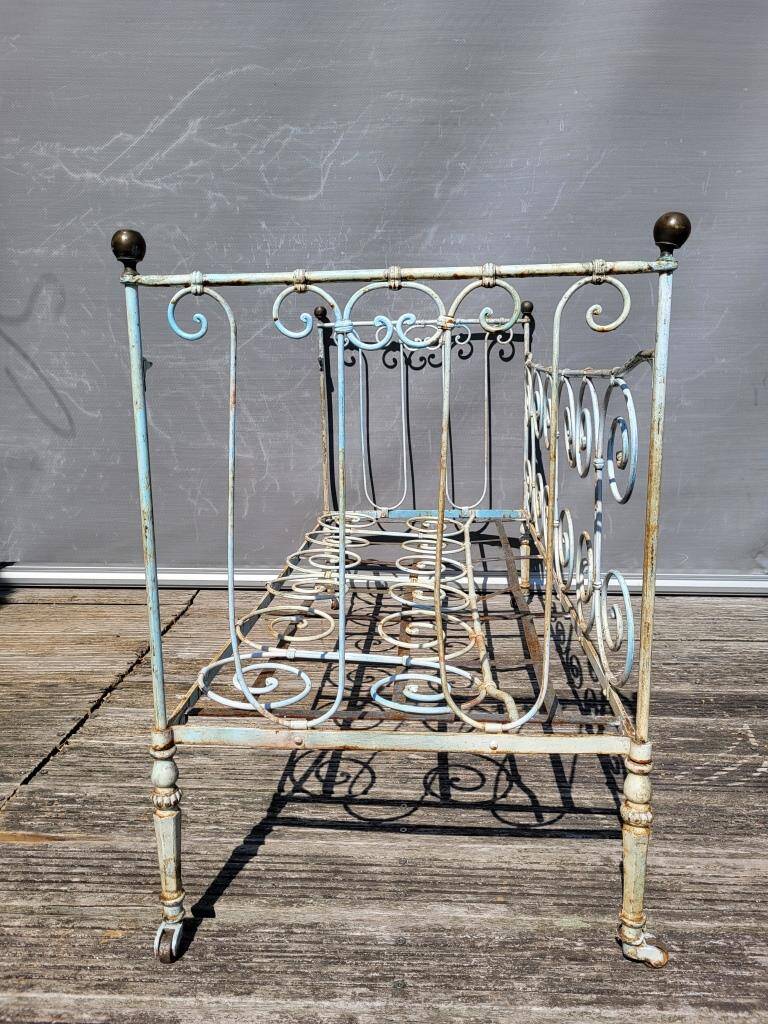 Lit cage volutes pour jardin d'hiver et d'été
