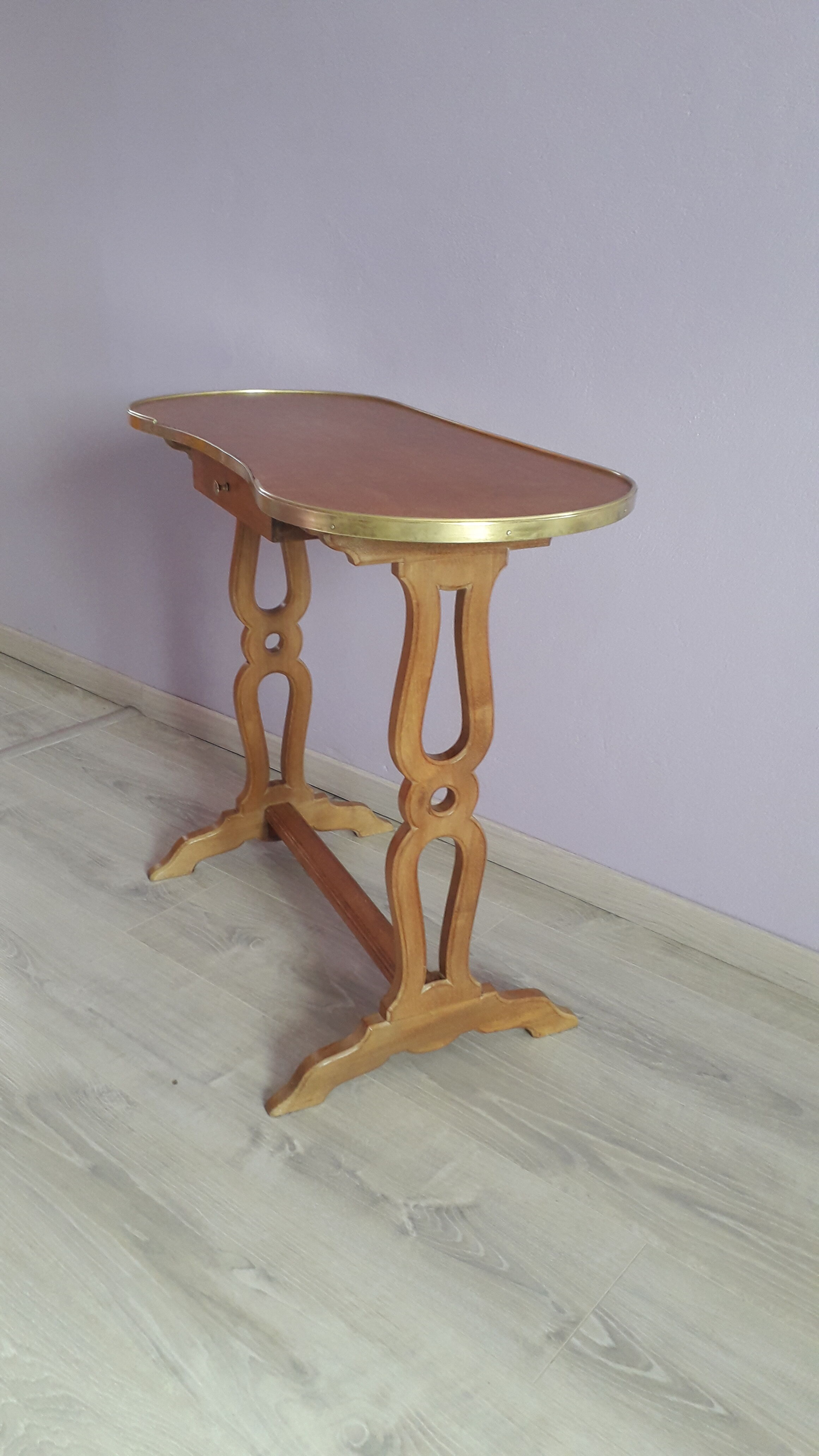 Early 20th century kidney side table