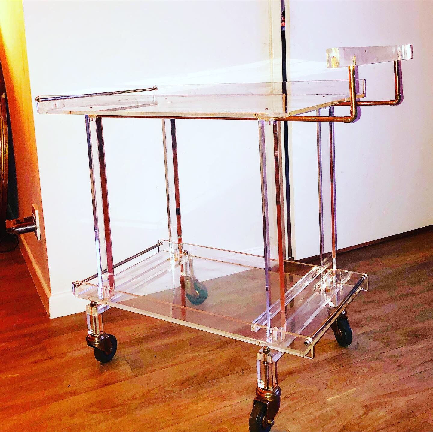 Desserte bar rolling brass Plexiglas