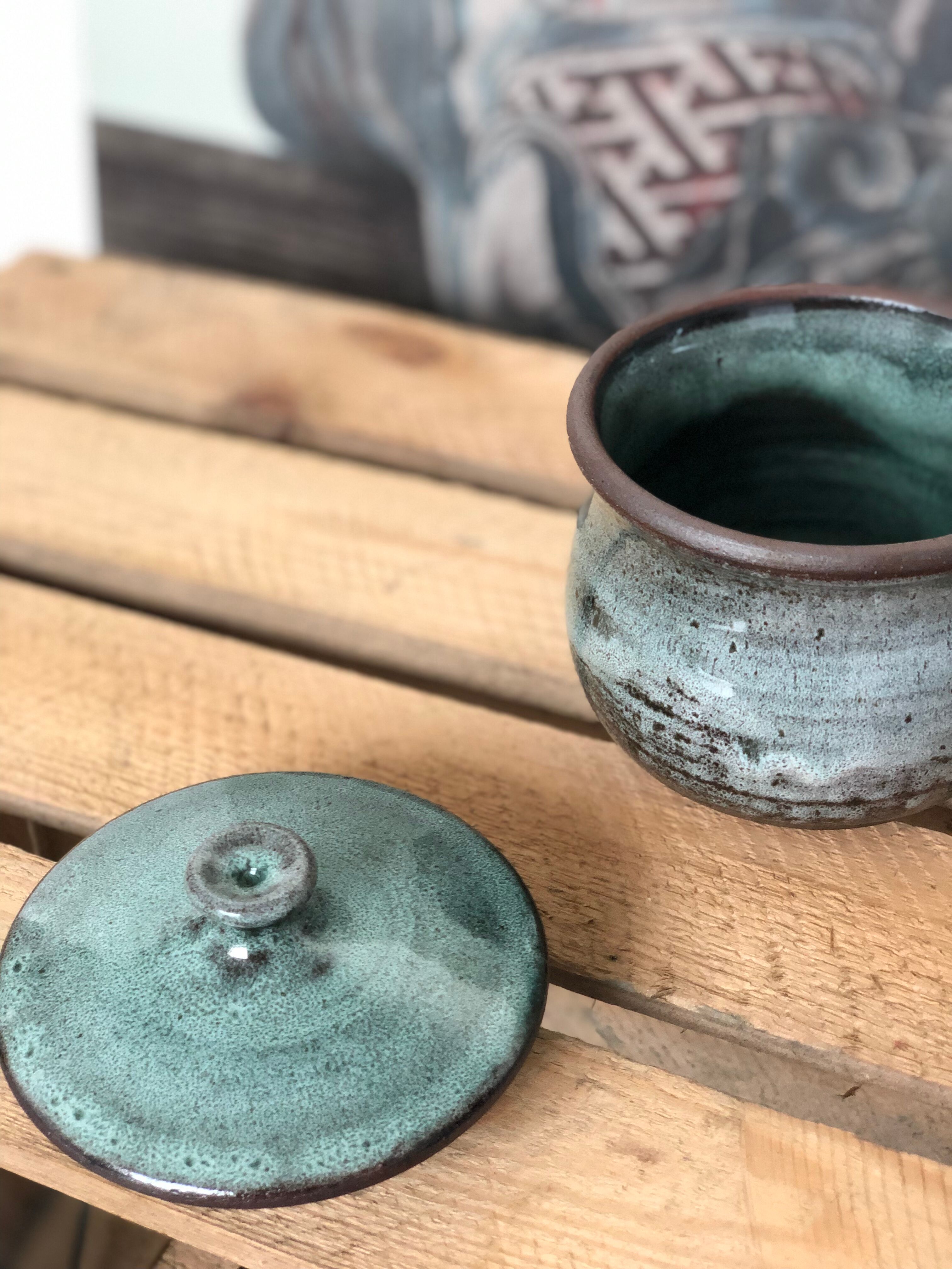 Ceramic storage box