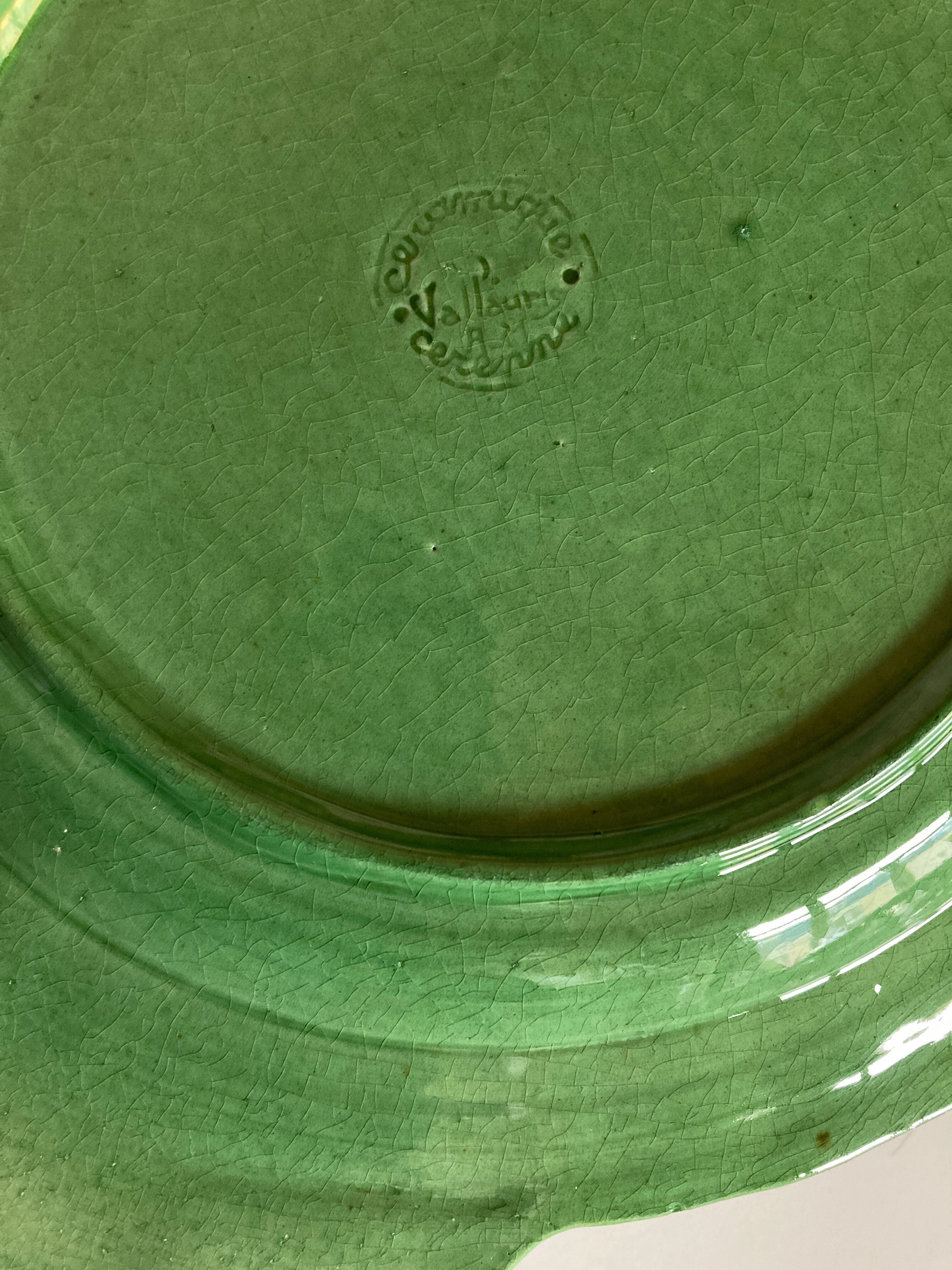 Set de 6 assiettes en terre vernissée vert Atelier Cérenne Vallauris 1945 - 1958