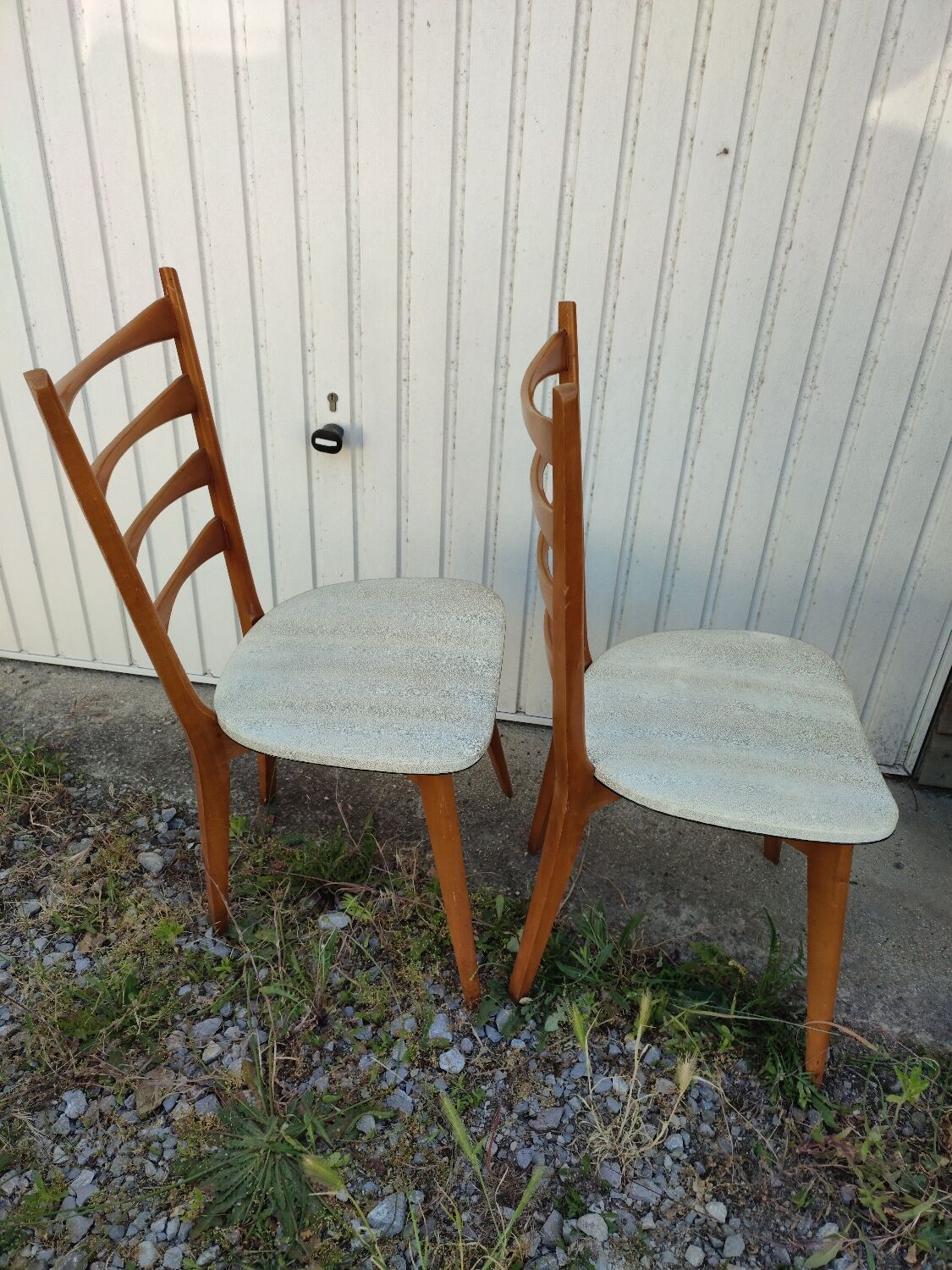 Lot de 2 chaises Gaston poisson vintage