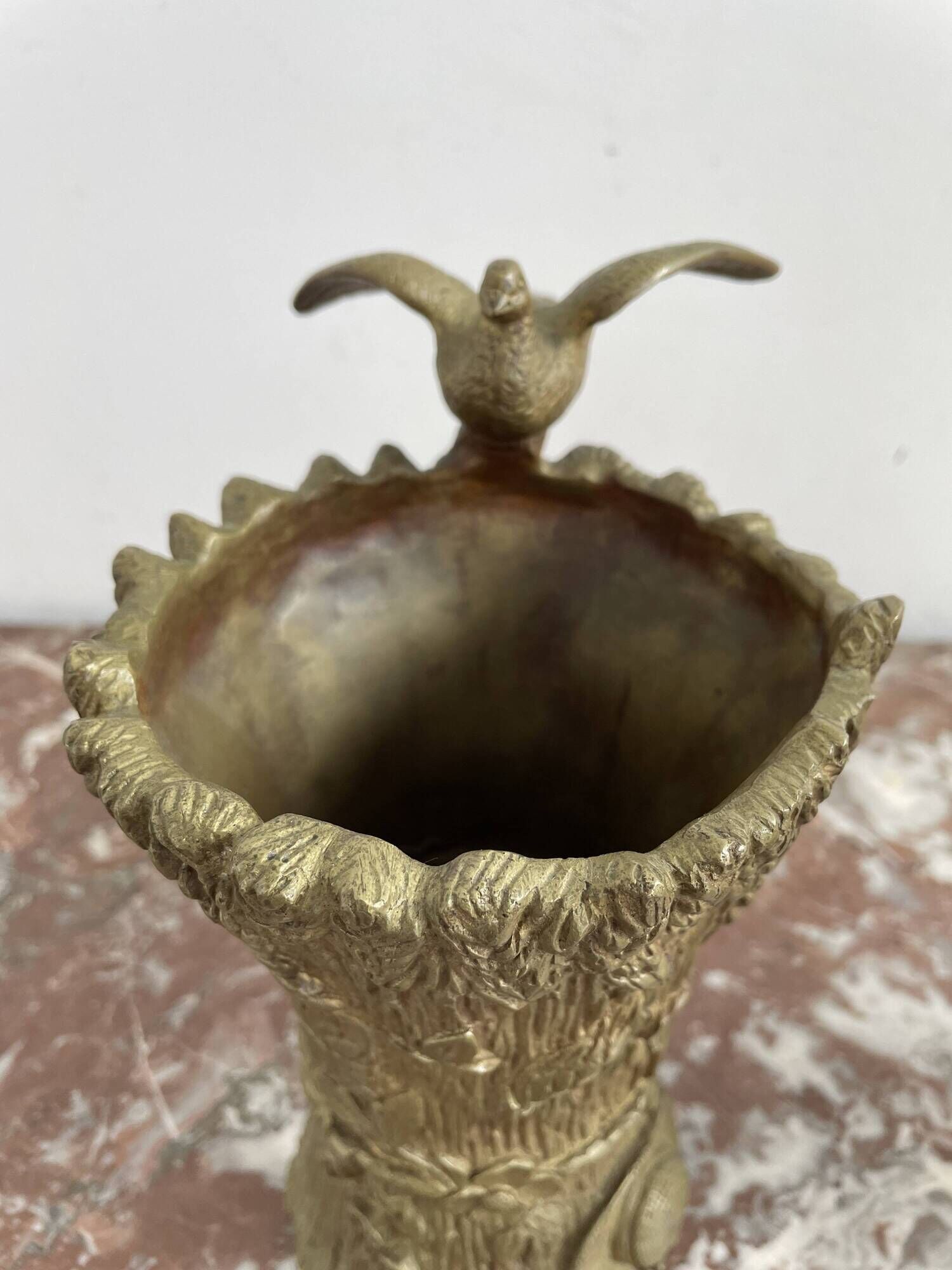Pair of vases, solid bronze, gilded, early 20th century work, dove decoration, sheaf of wheat, art