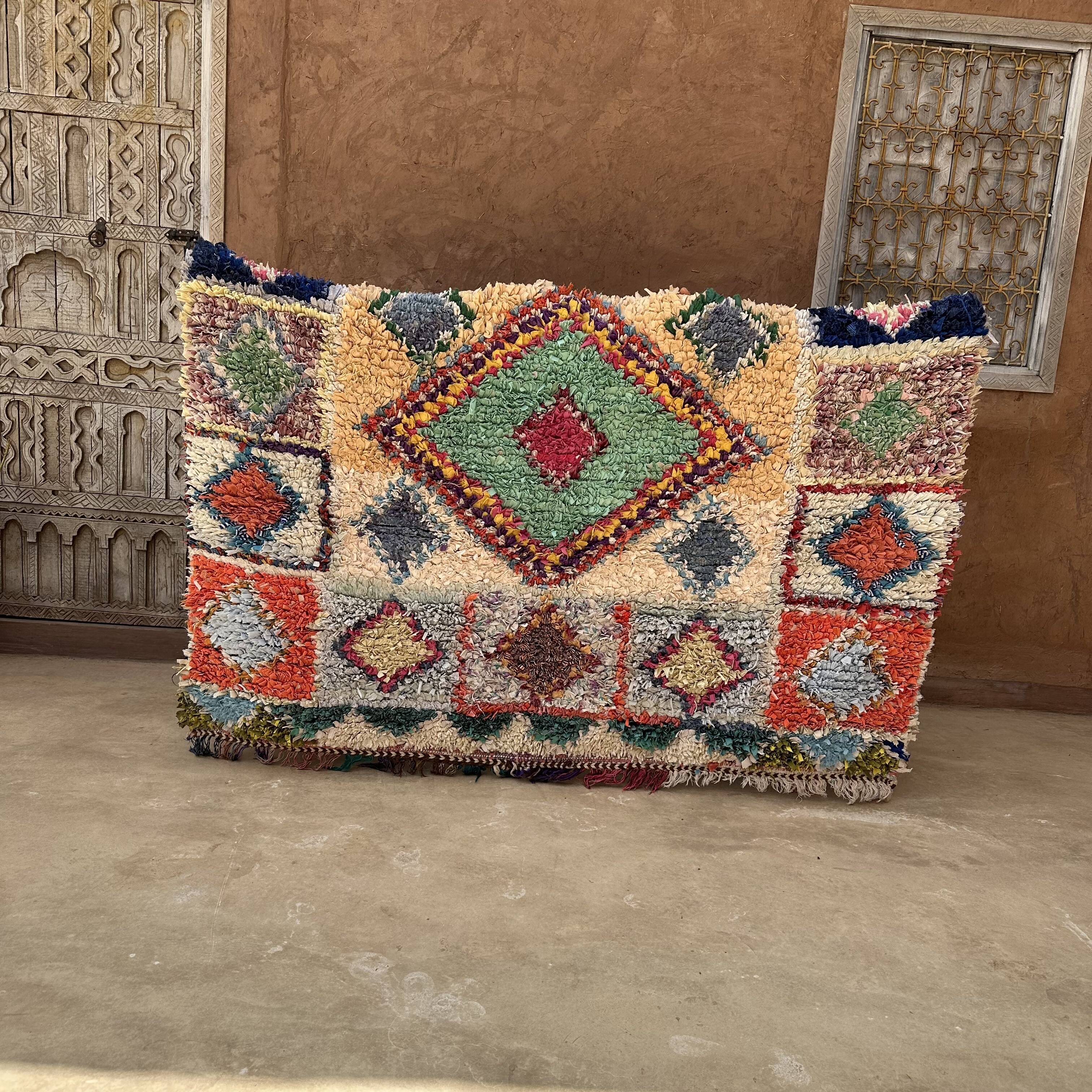 Moroccan carpet - 186 x 120 cm