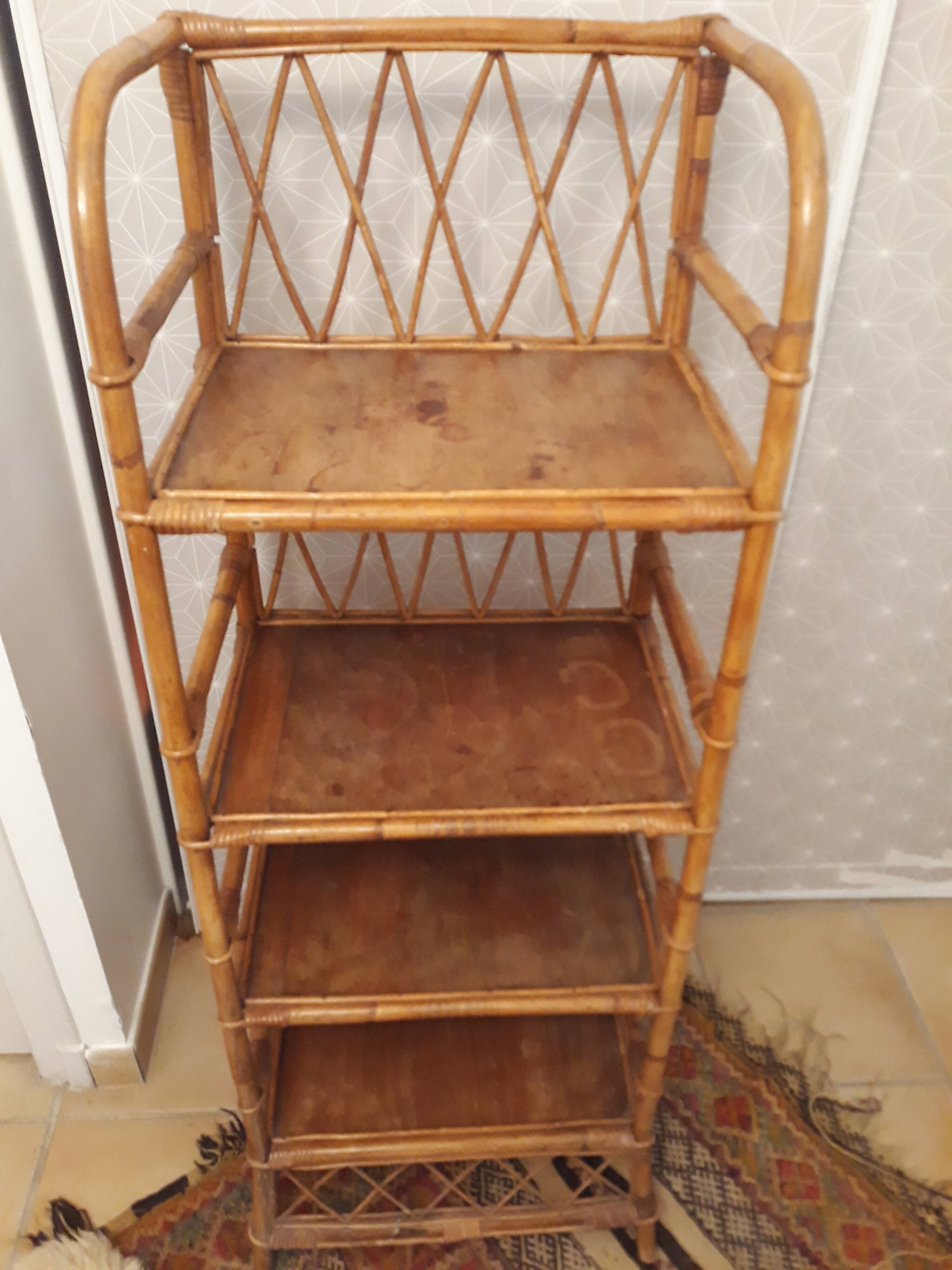 Étagère en rotin vintage
