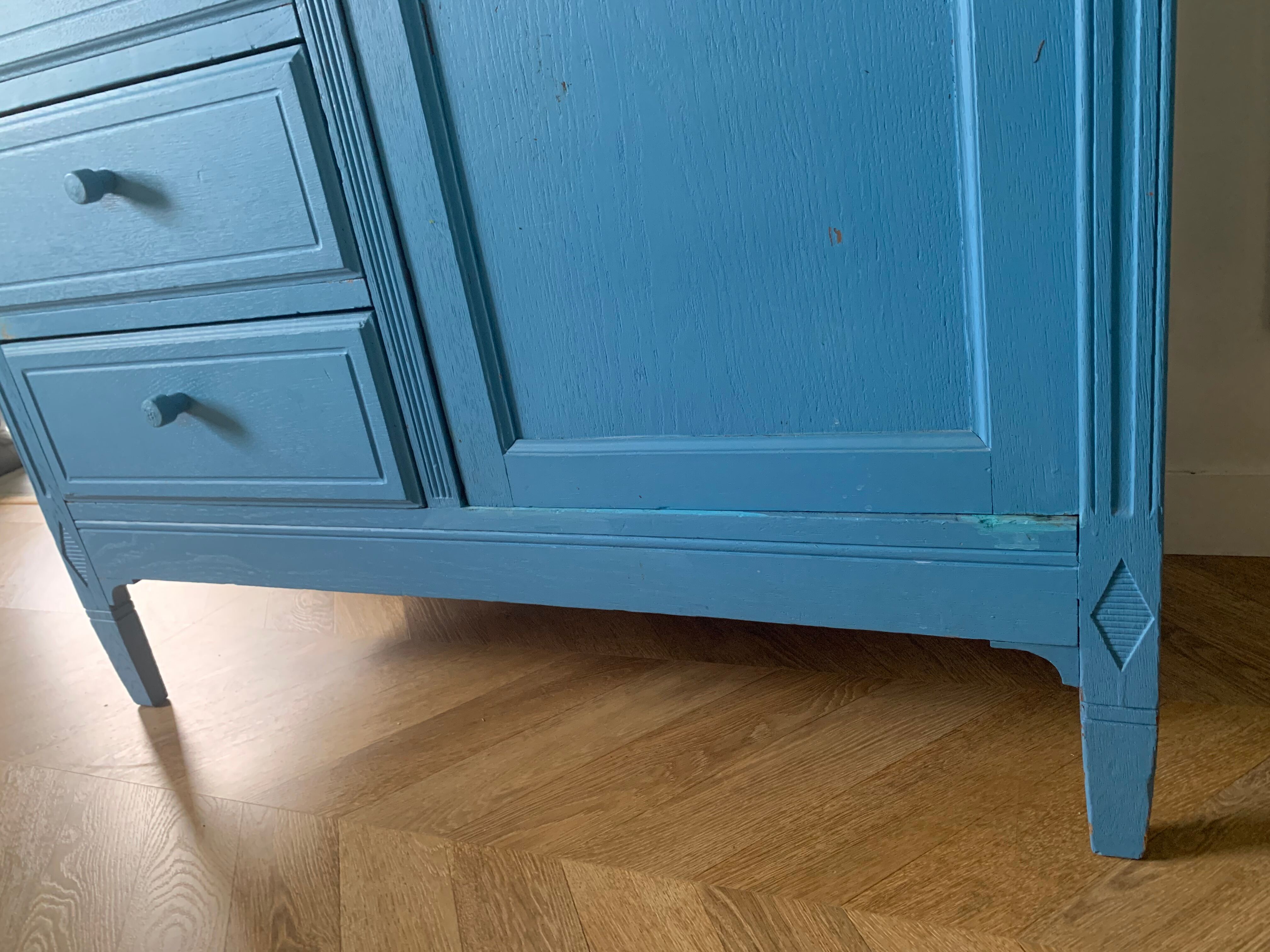 Vintage parisian cabinet