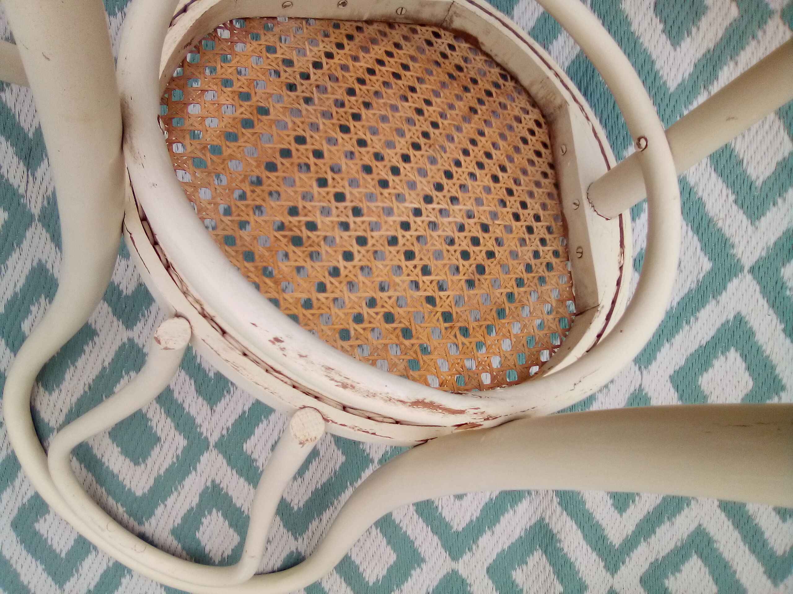 Lot of 4 bistro chairs in caned wood