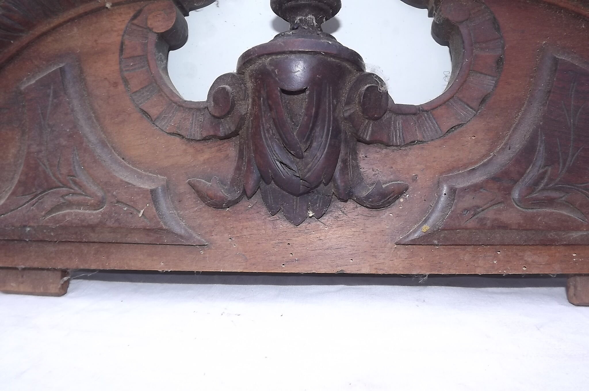 Pediment XIXth Walnut