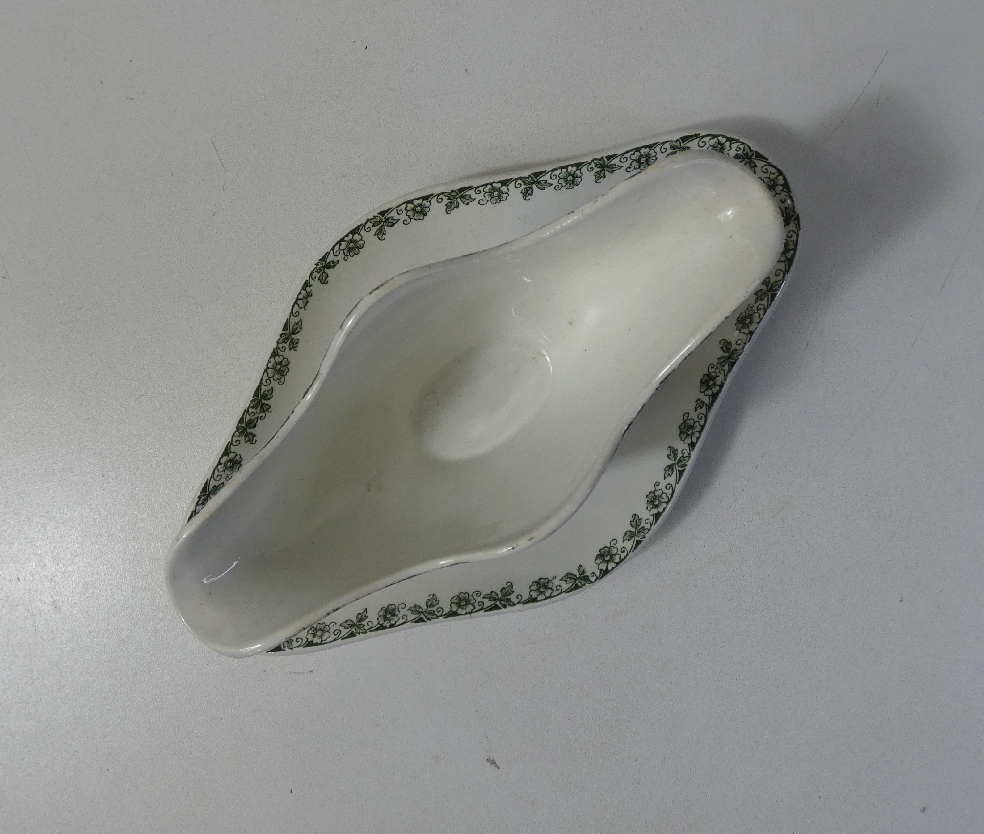 Butterfly saucière iron