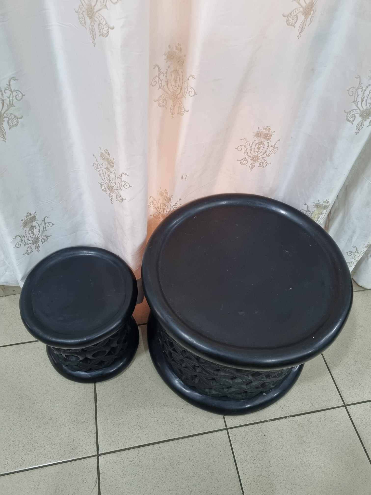 Bamileké African Coffee Table And Stool