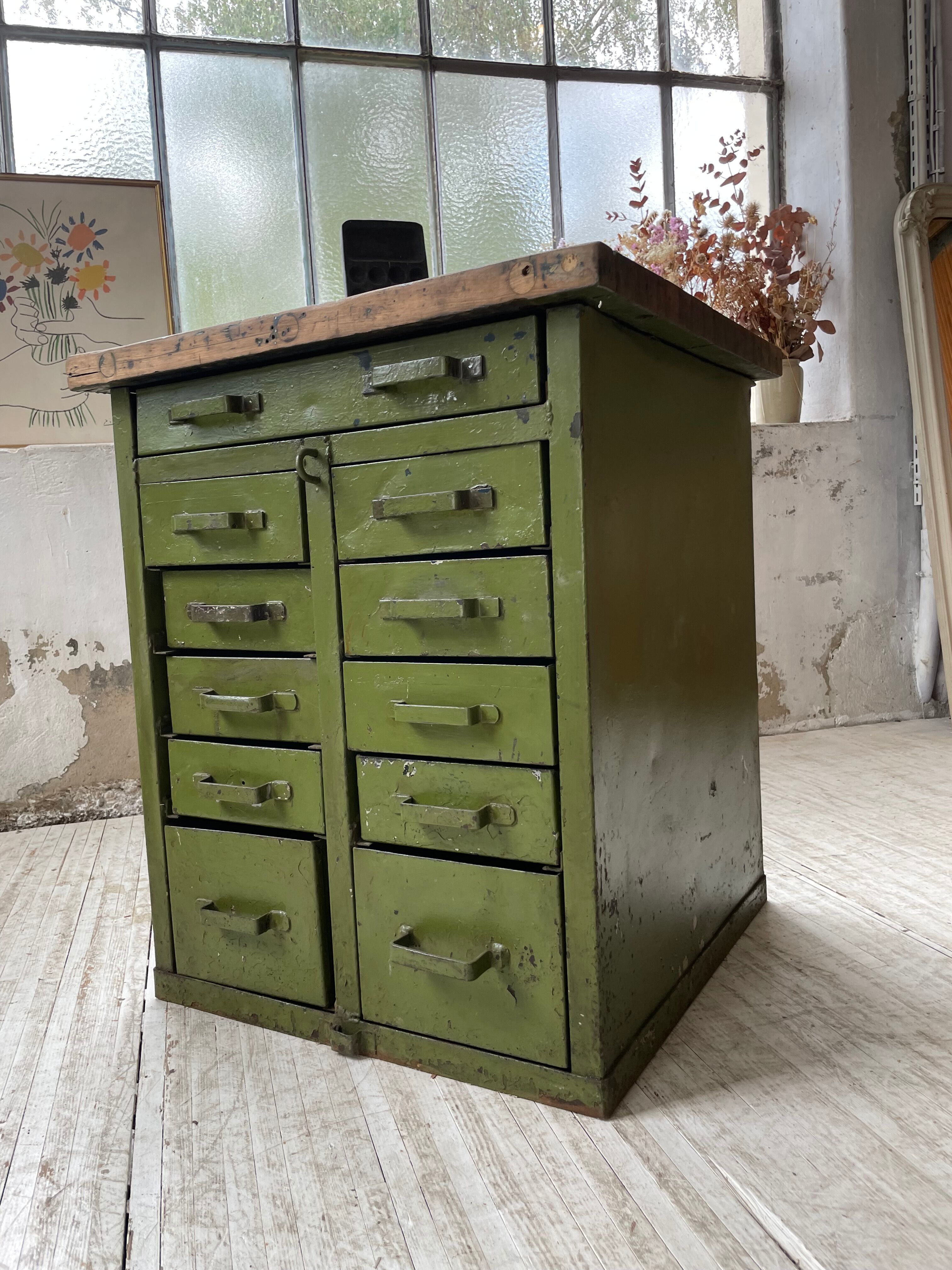 Meuble établi rangement militaire industriel vert