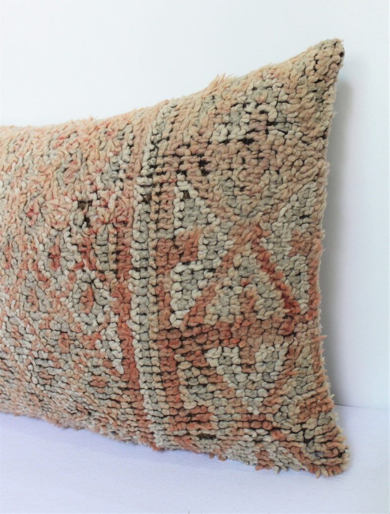Vintage Moroccan kilim, Berber bujaad pillow, decorative pillow, Berber cushion.
