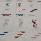 Tapis blanc à motifs berbères multicolores fait main