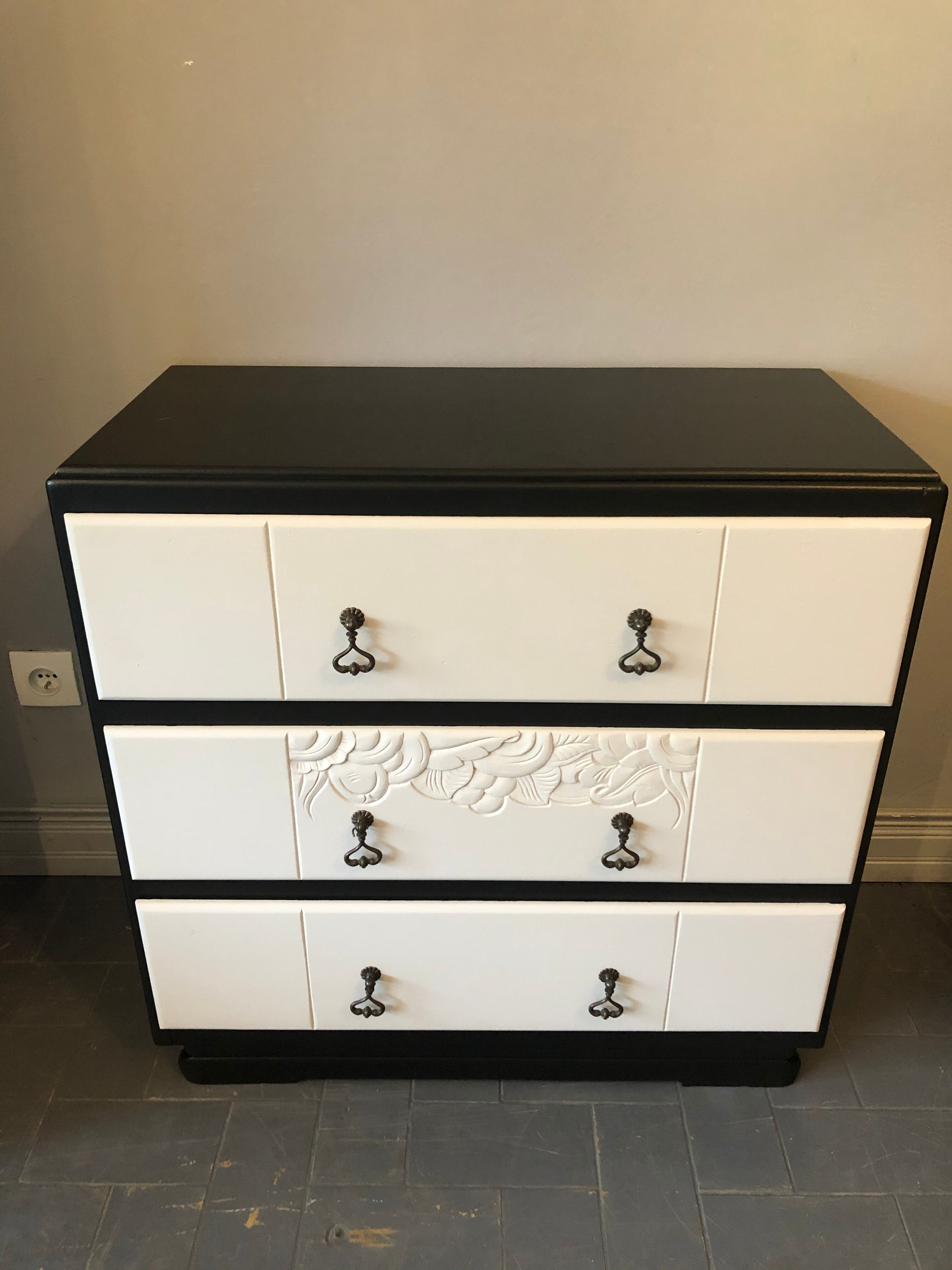 Art Deco dresser