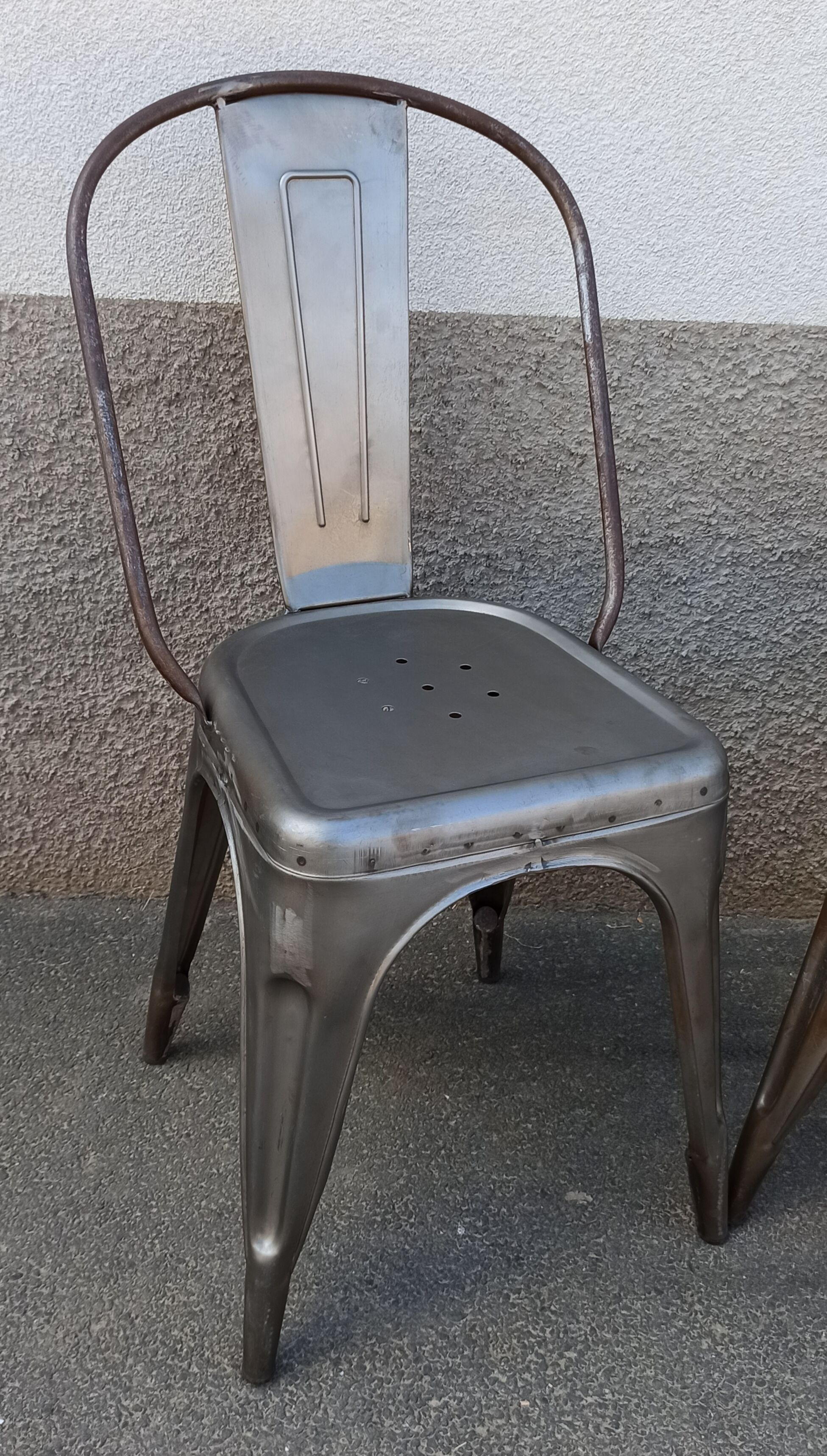 Paire de chaises en métal gris