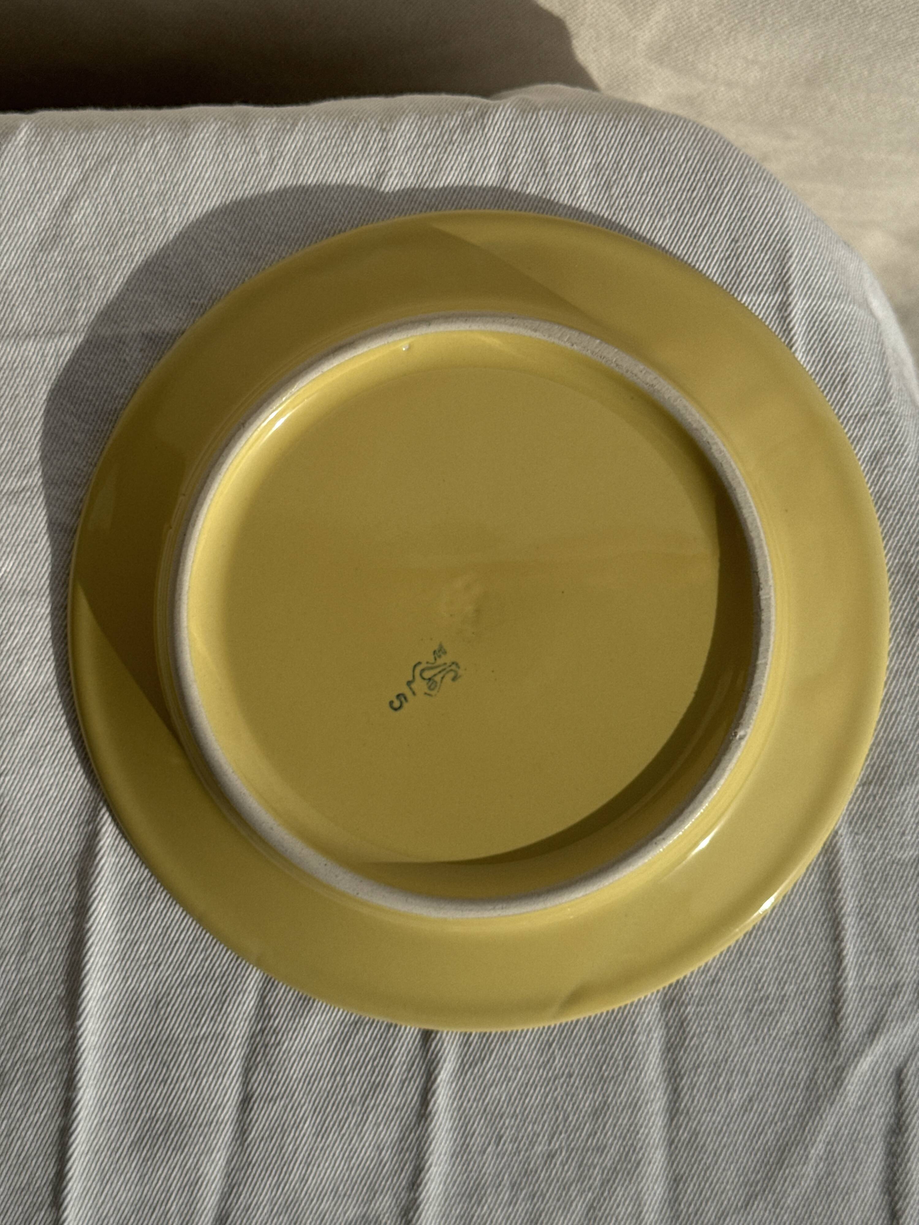 Set of 6 modern yellow dessert plates D19