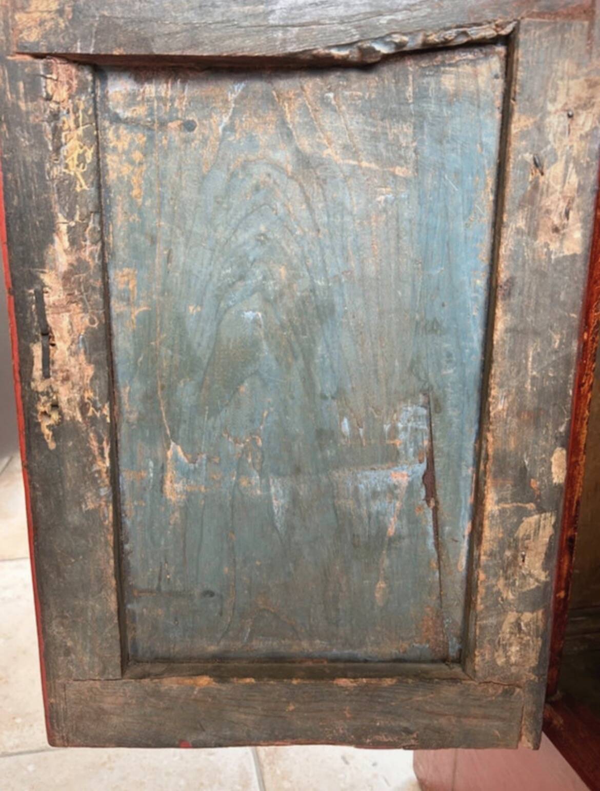 Buffet in solid Asian elm