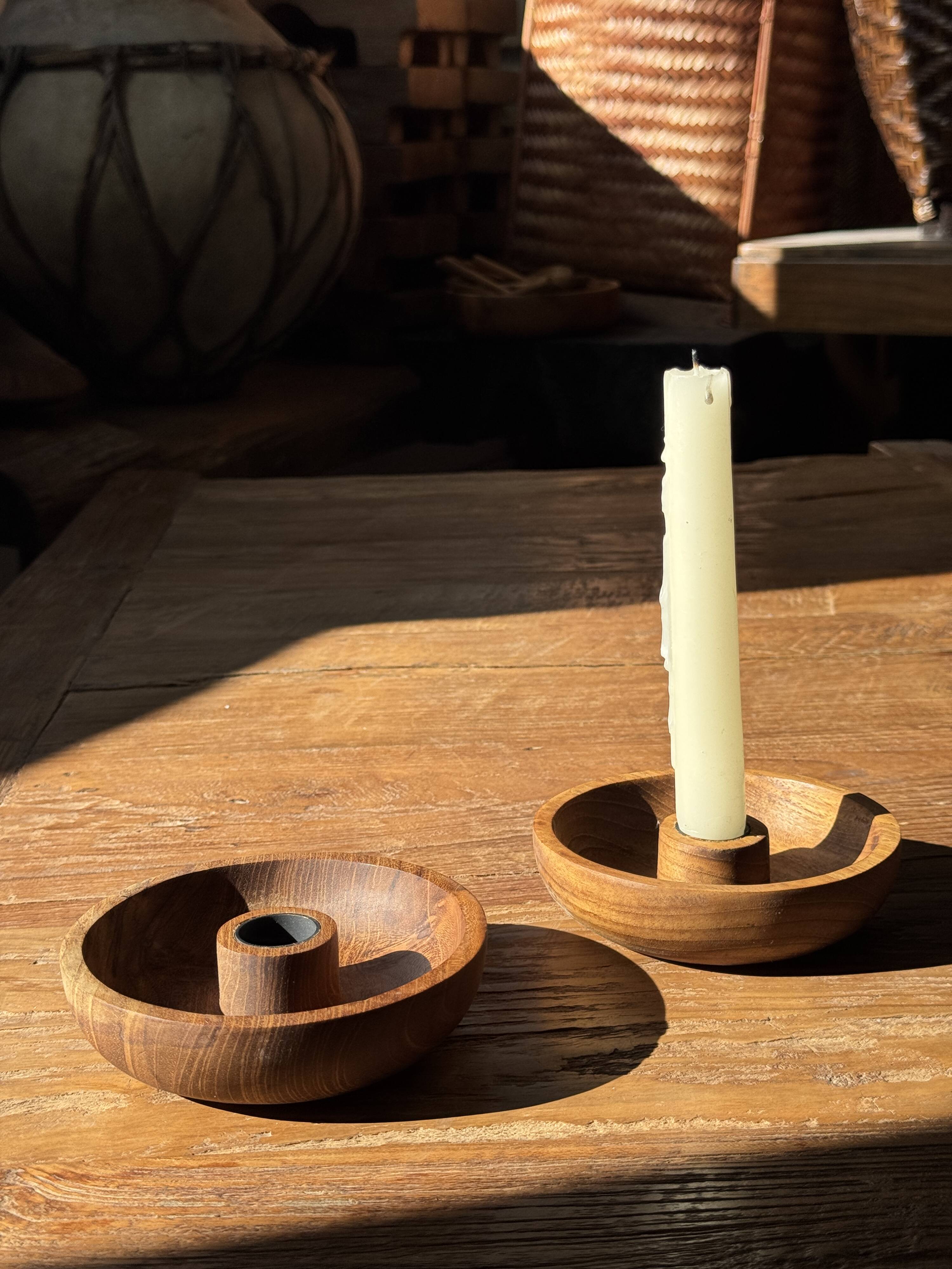 Circular teak monoxyle candle holder D12 H3