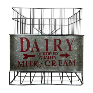 Caisse de lait en métal