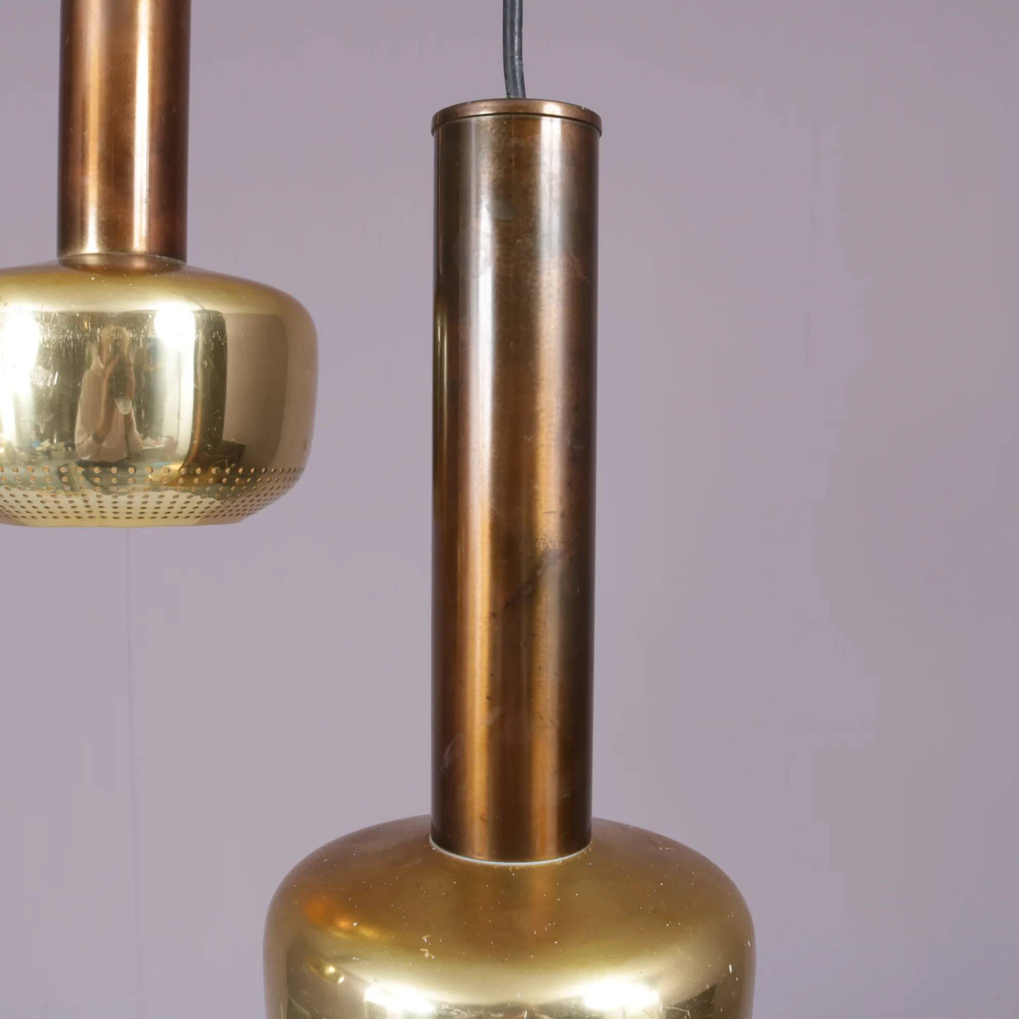 1950s VL56 lamp in brass / Vilhelm Lauritzen / Louis Poulsen, Denmark