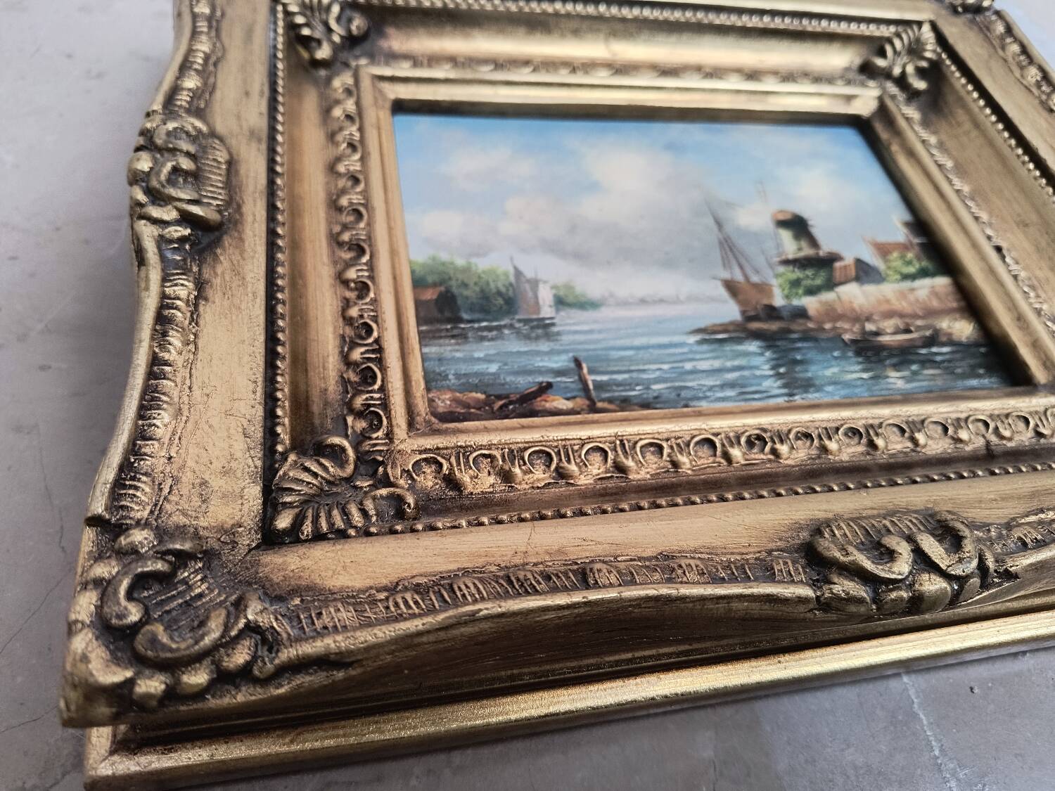 Oil on canvas, Dutch harbour landscape - Very ornate wooden frame