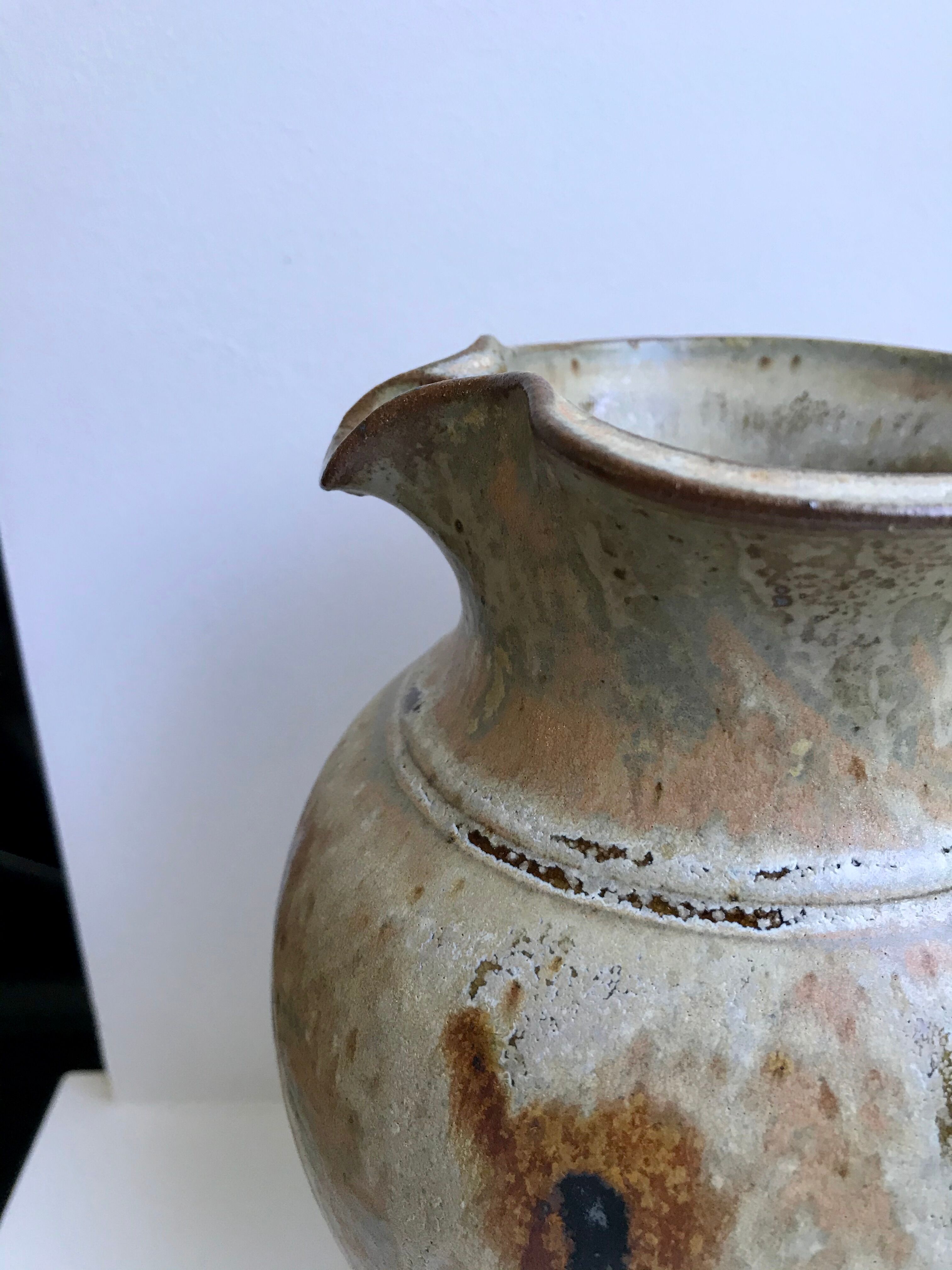 Pichet / broc en céramique / poterie émaillé années 60-70 signé