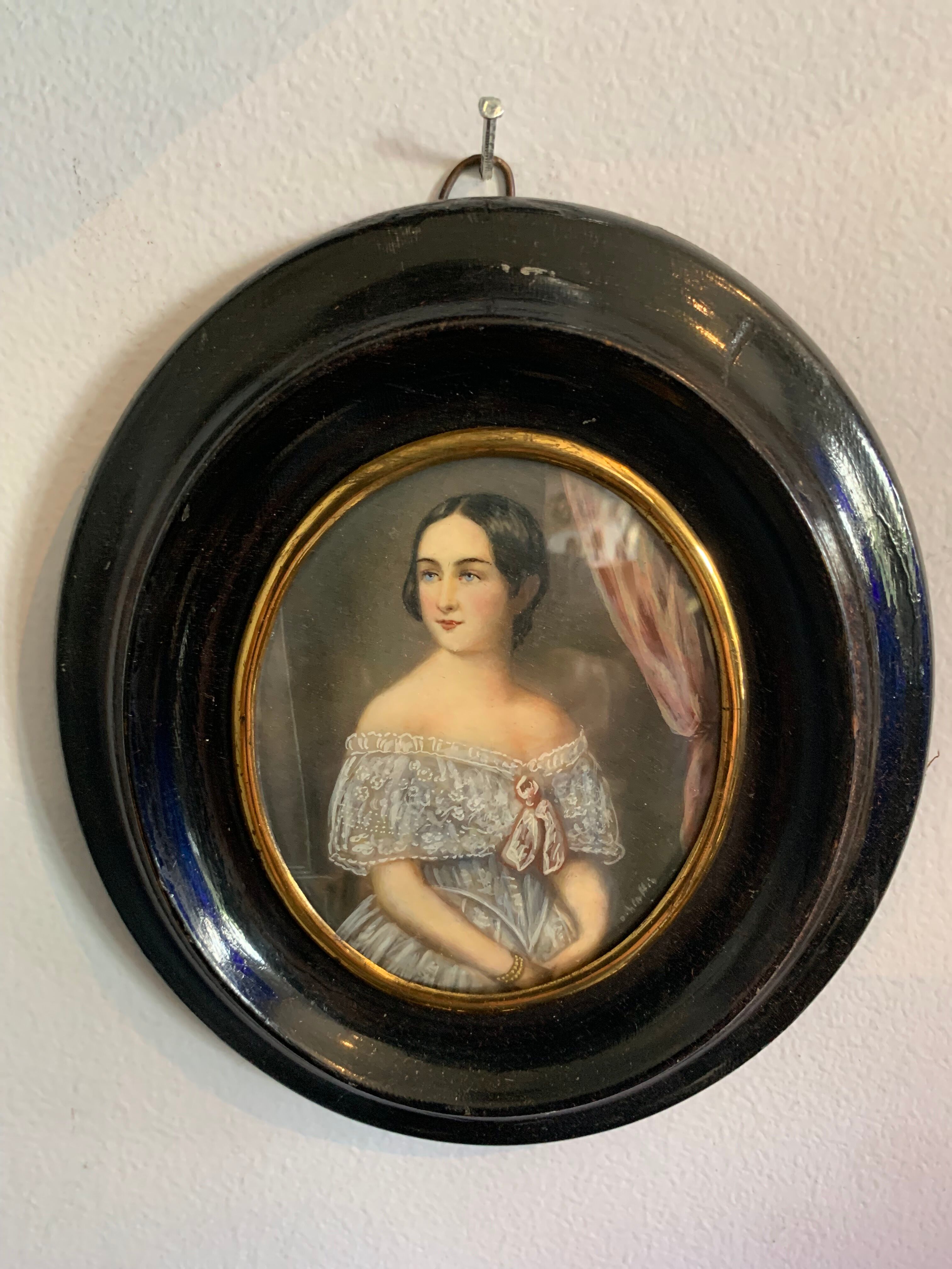 Miniature portrait of a young woman XX century