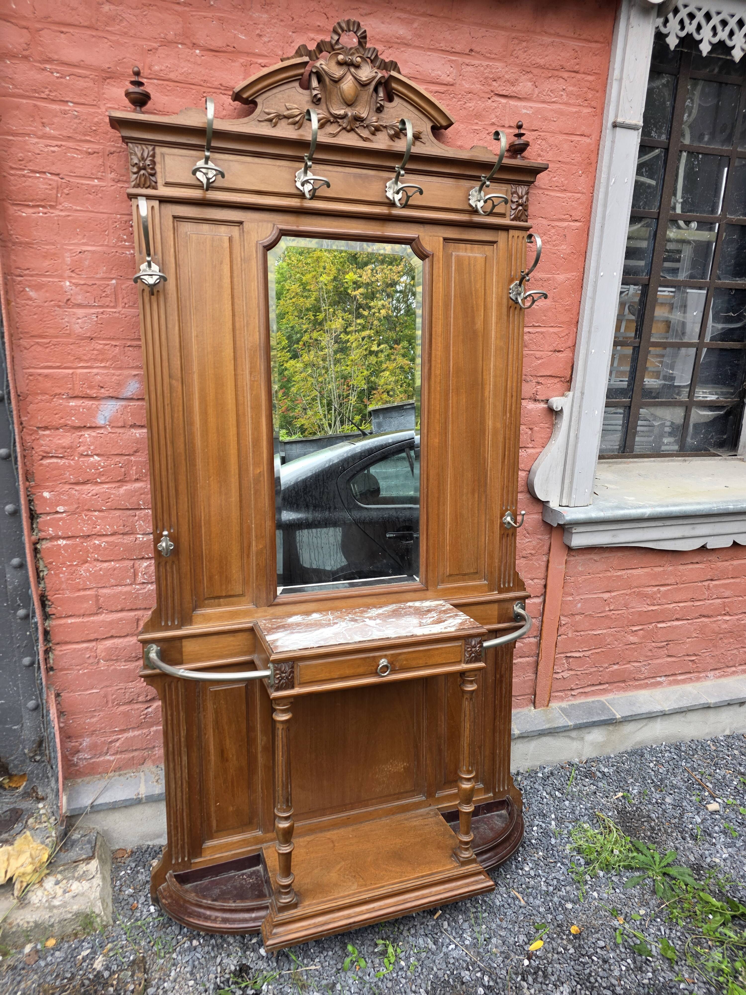 Vestiaire porte manteau en noyer fin XIXe