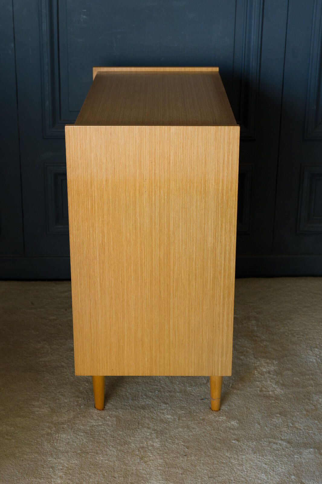 Light wood chest of drawers 4 drawers 1960 Spindle legs