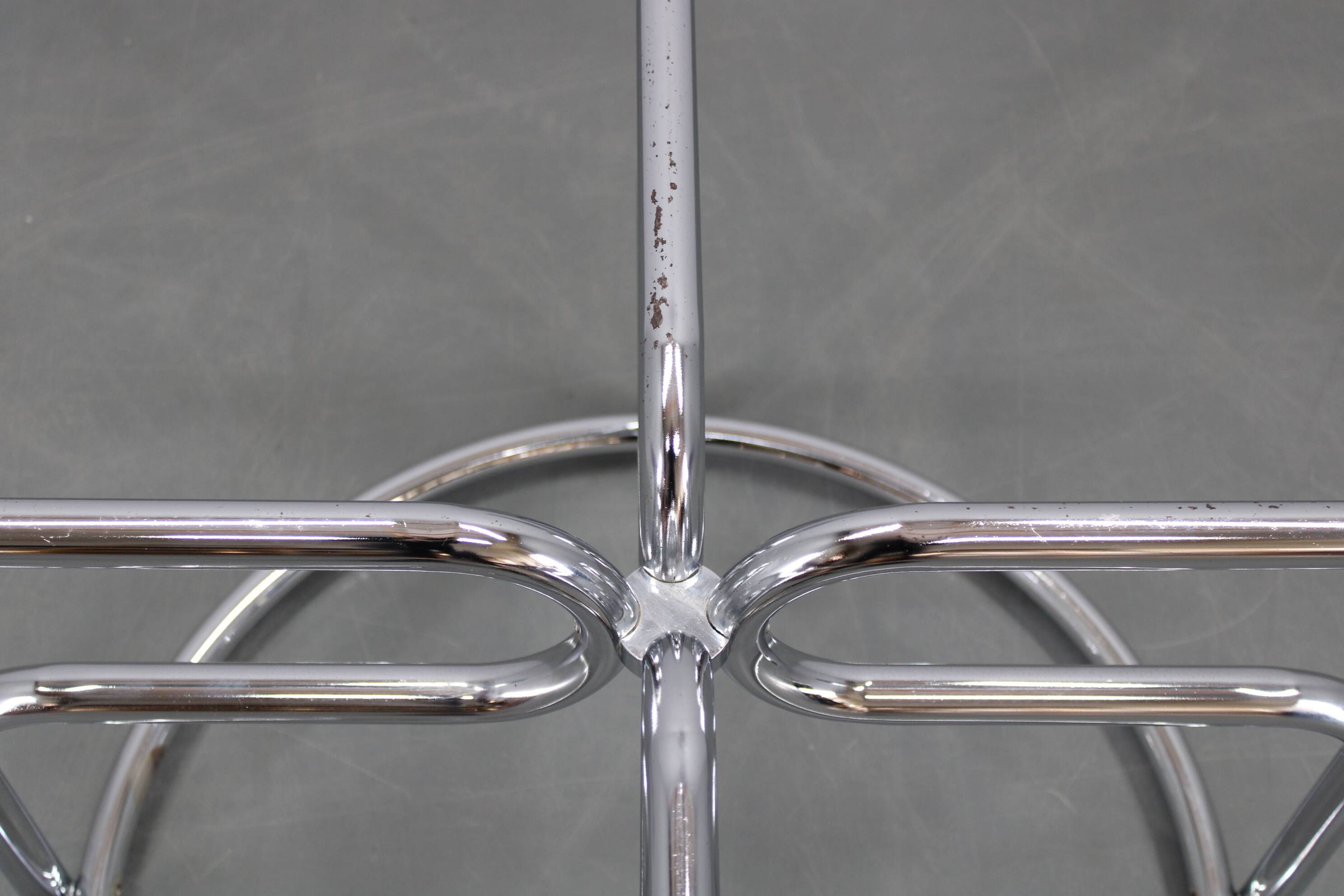 1970s Italian chrome tubular coffee table with smoked glass, round