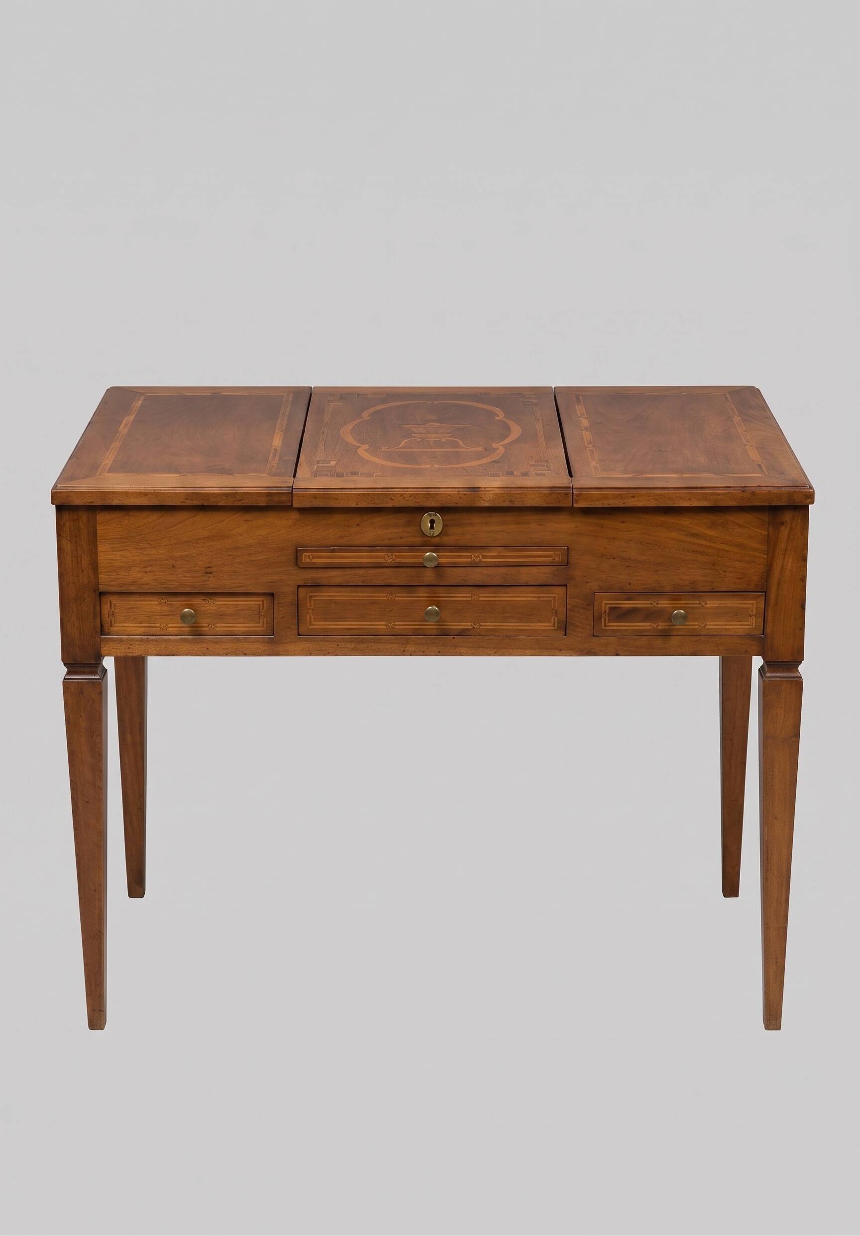 Coiffeuse Louis XVI noyer d'époque