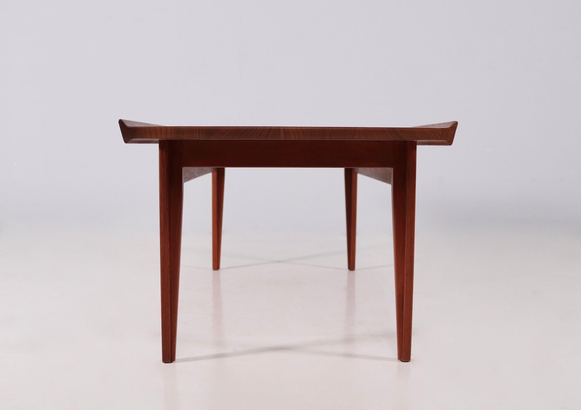 Finn Juhl coffee table France & Sound
