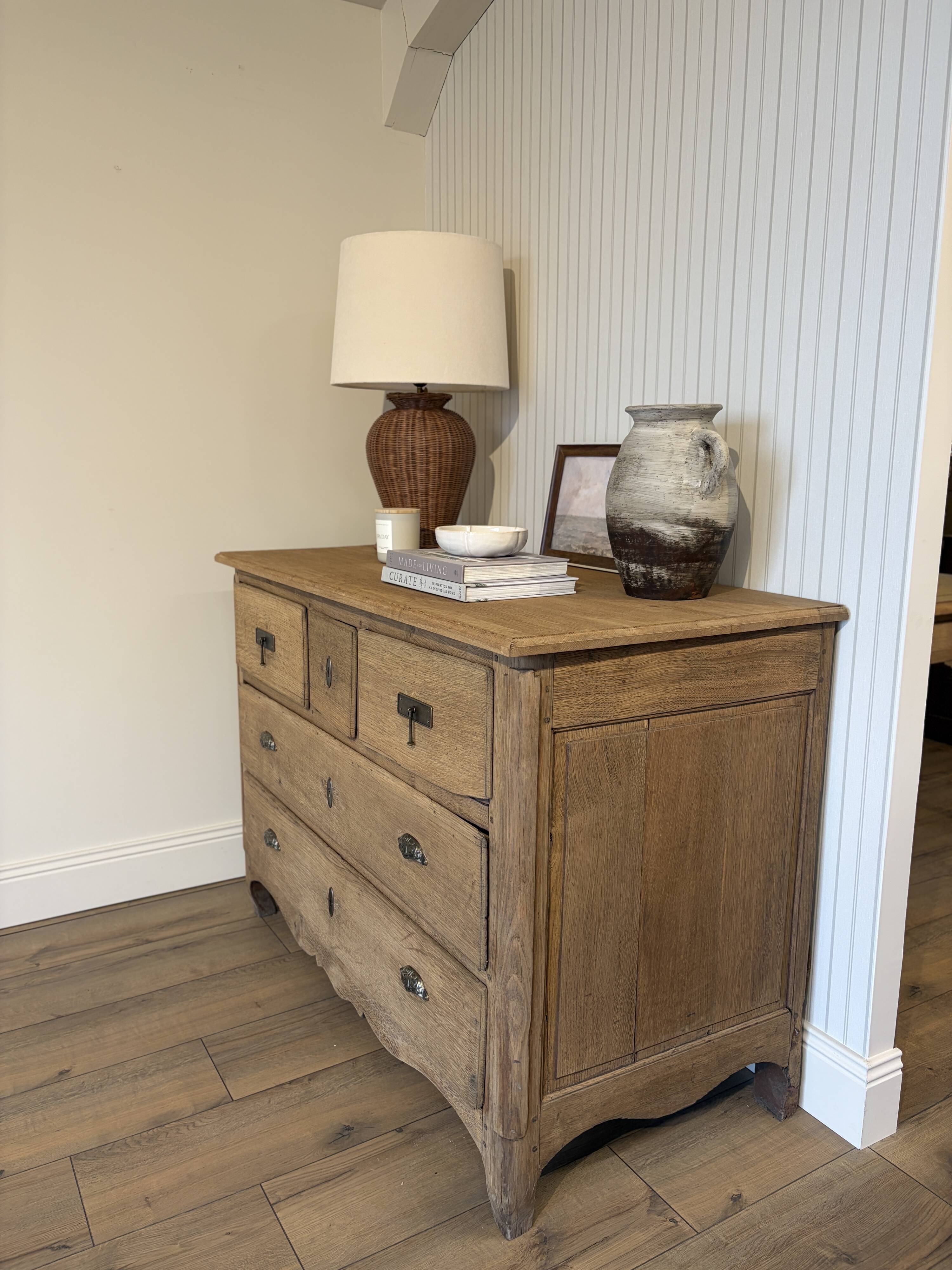 Solid oak chest of drawers - 5 drawers
