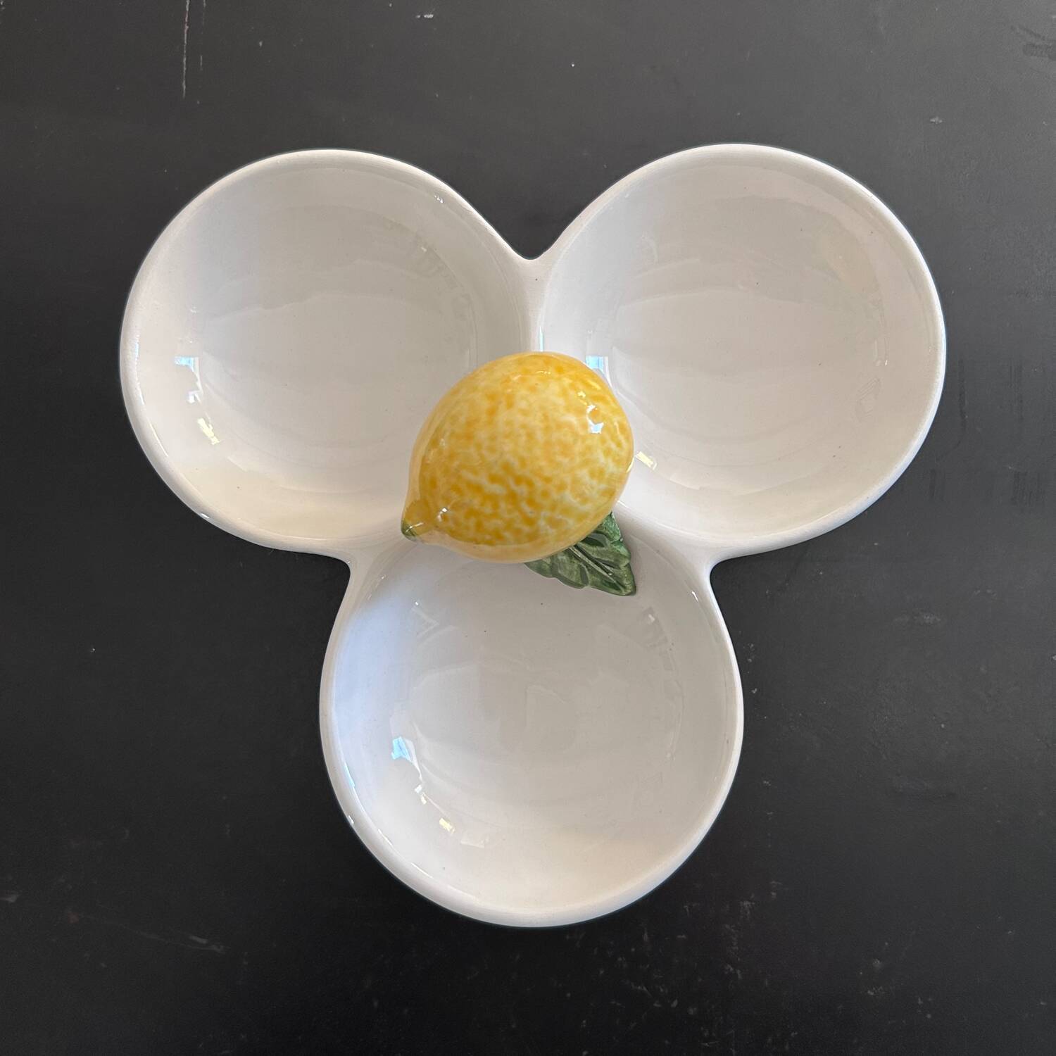 Lemon server in slipware
