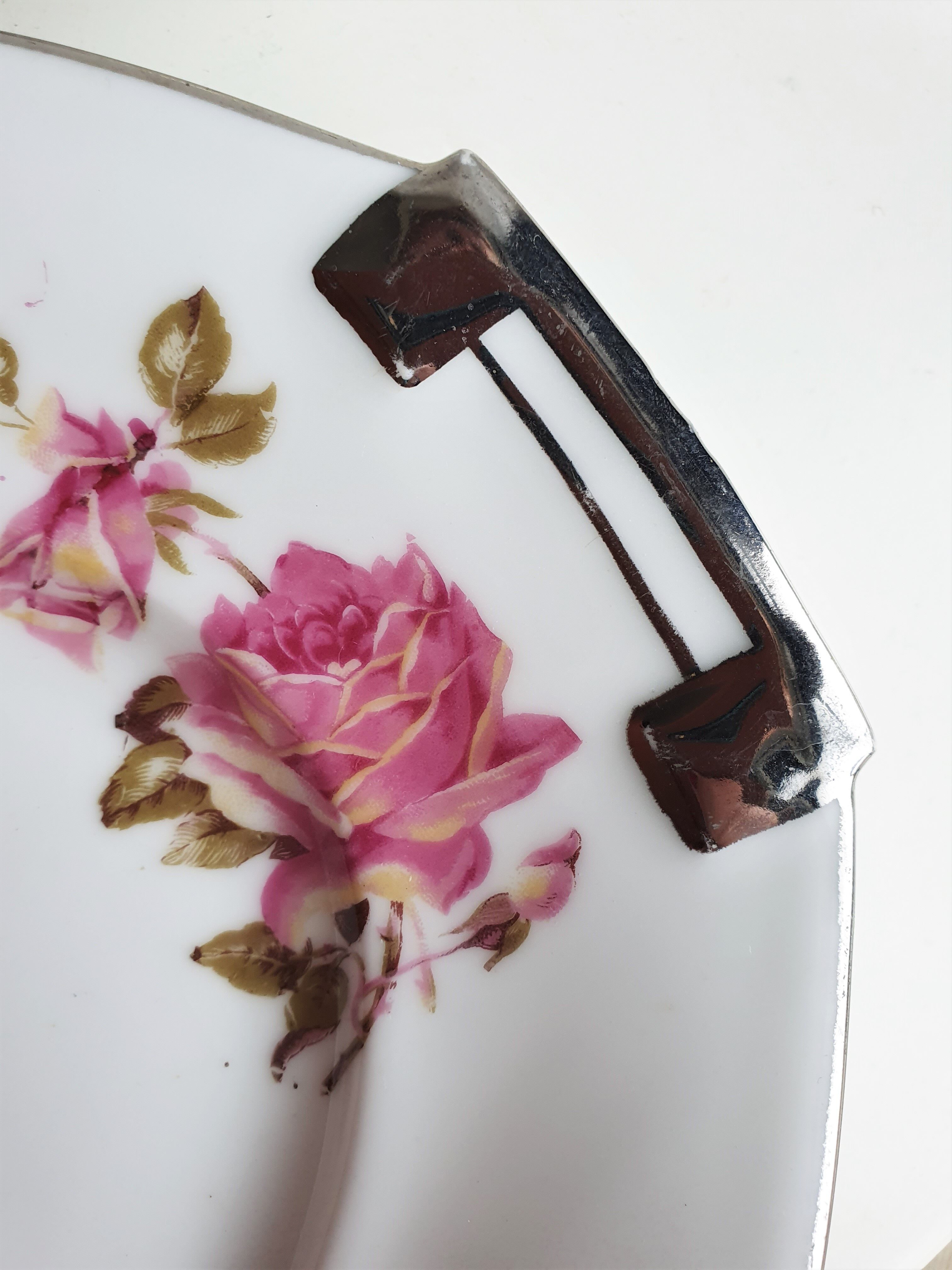 Pink dishes
