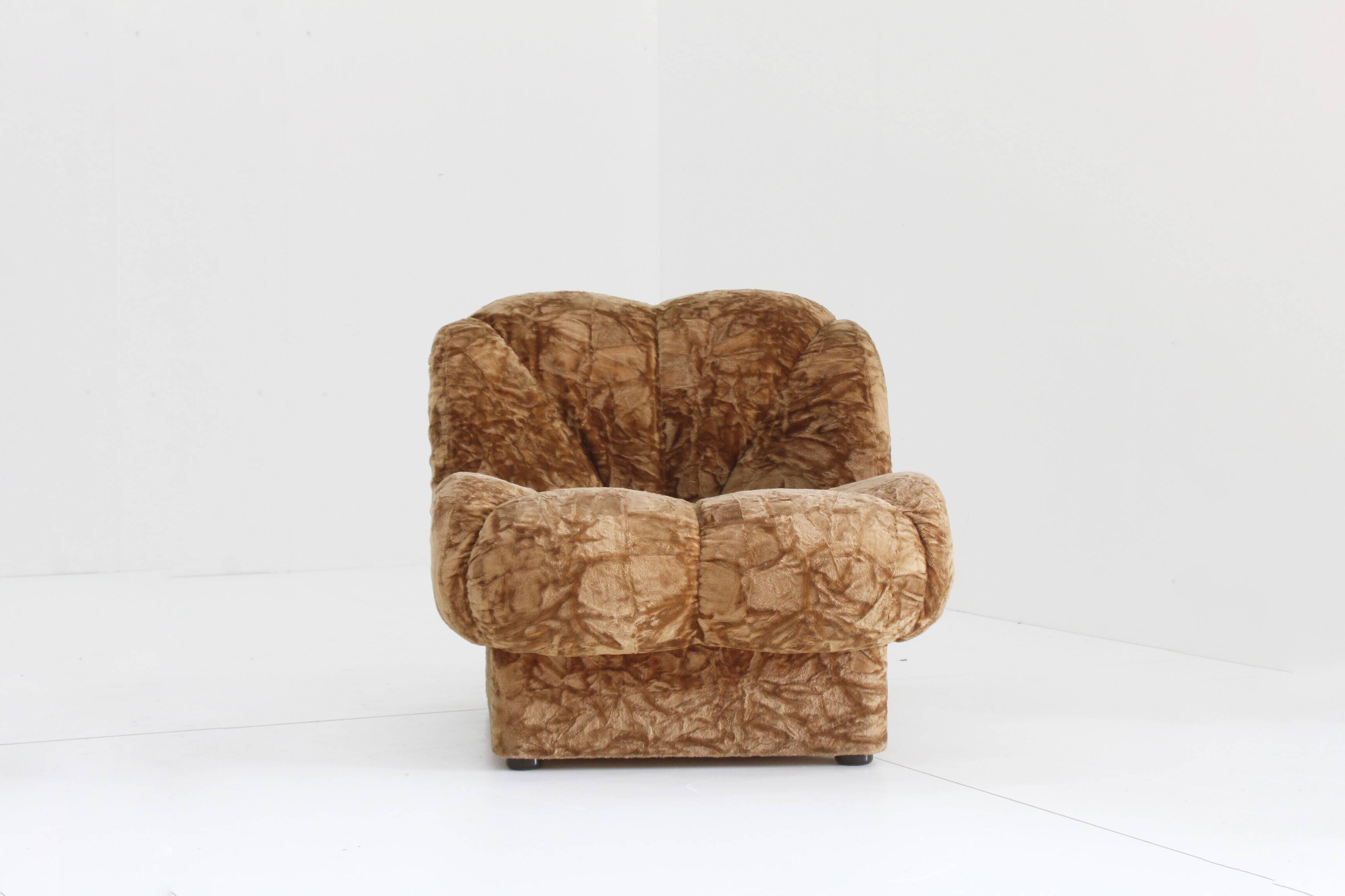 Vintage italian armchair velvet 1970s