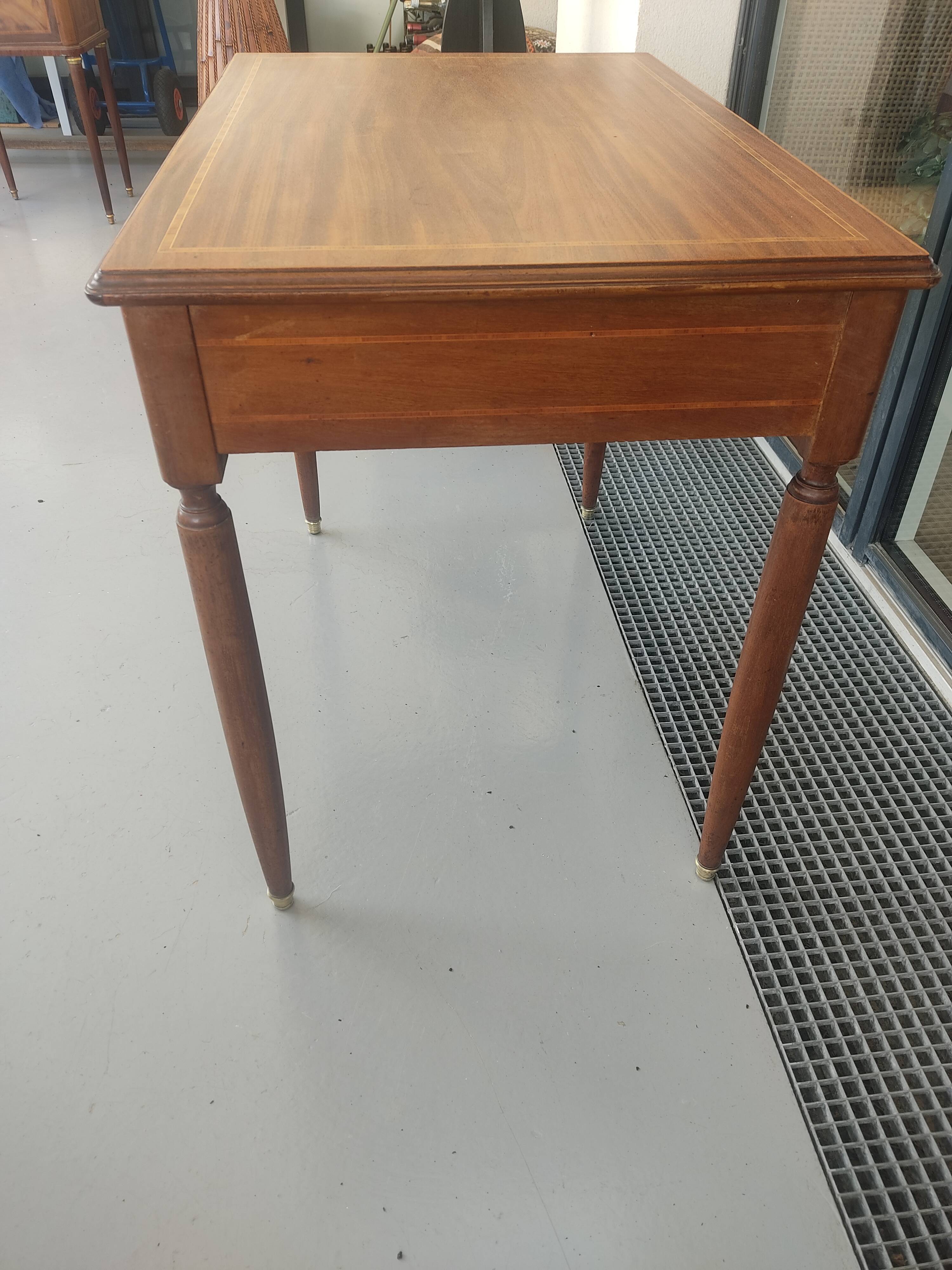 Bureau en bois