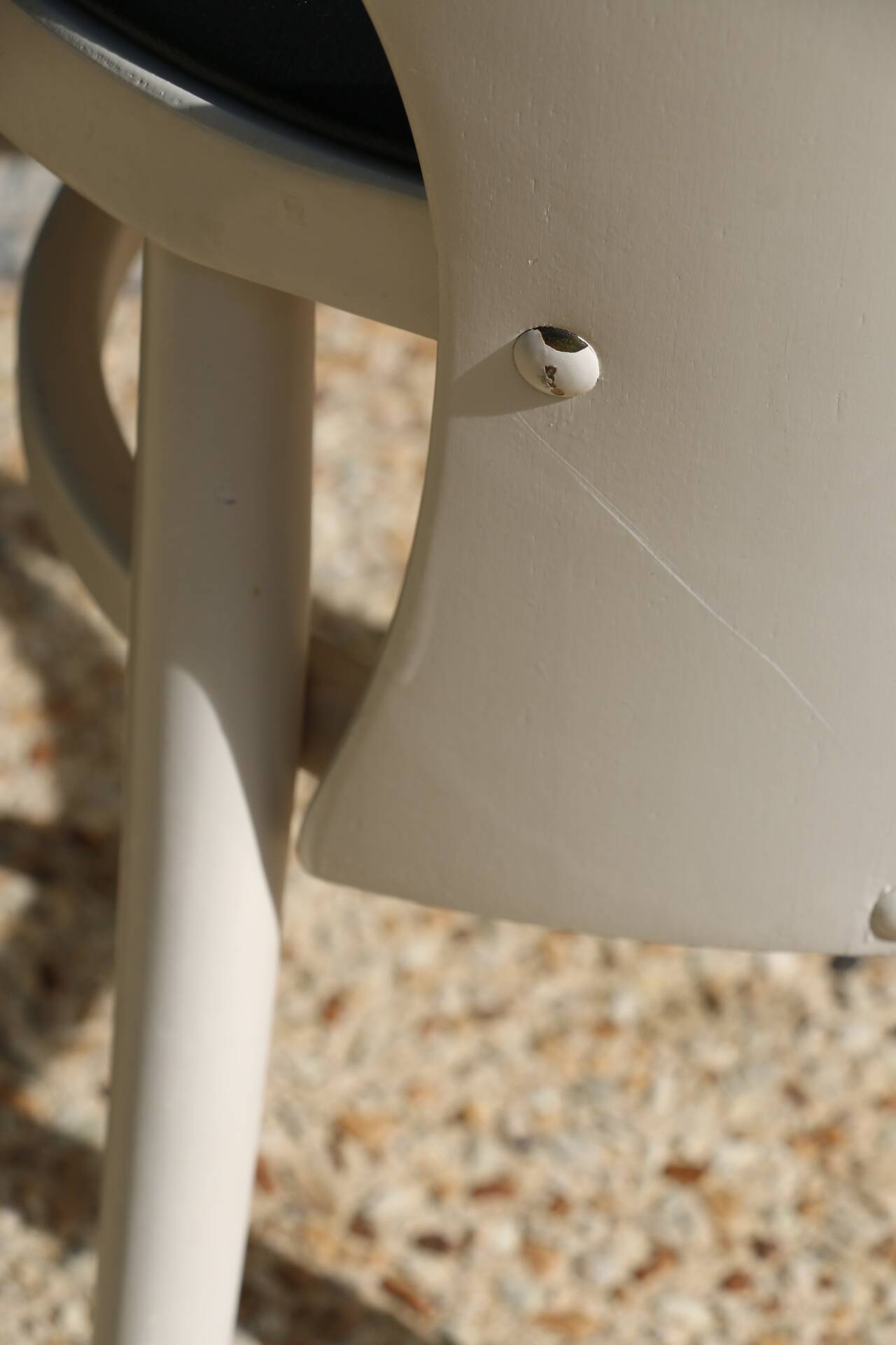 6 baumann chairs, white gull with black faux leather.