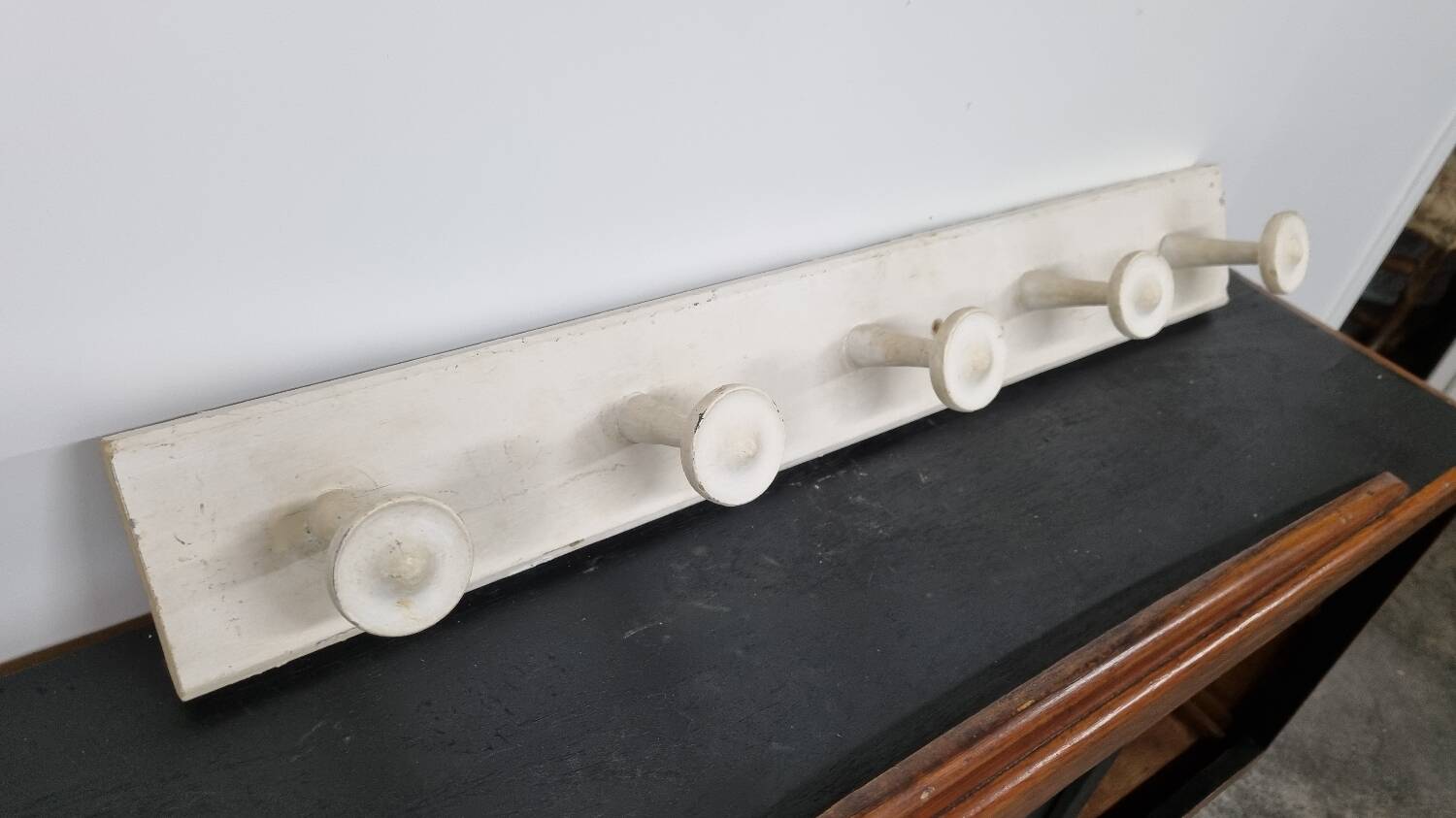 Wall coat rack